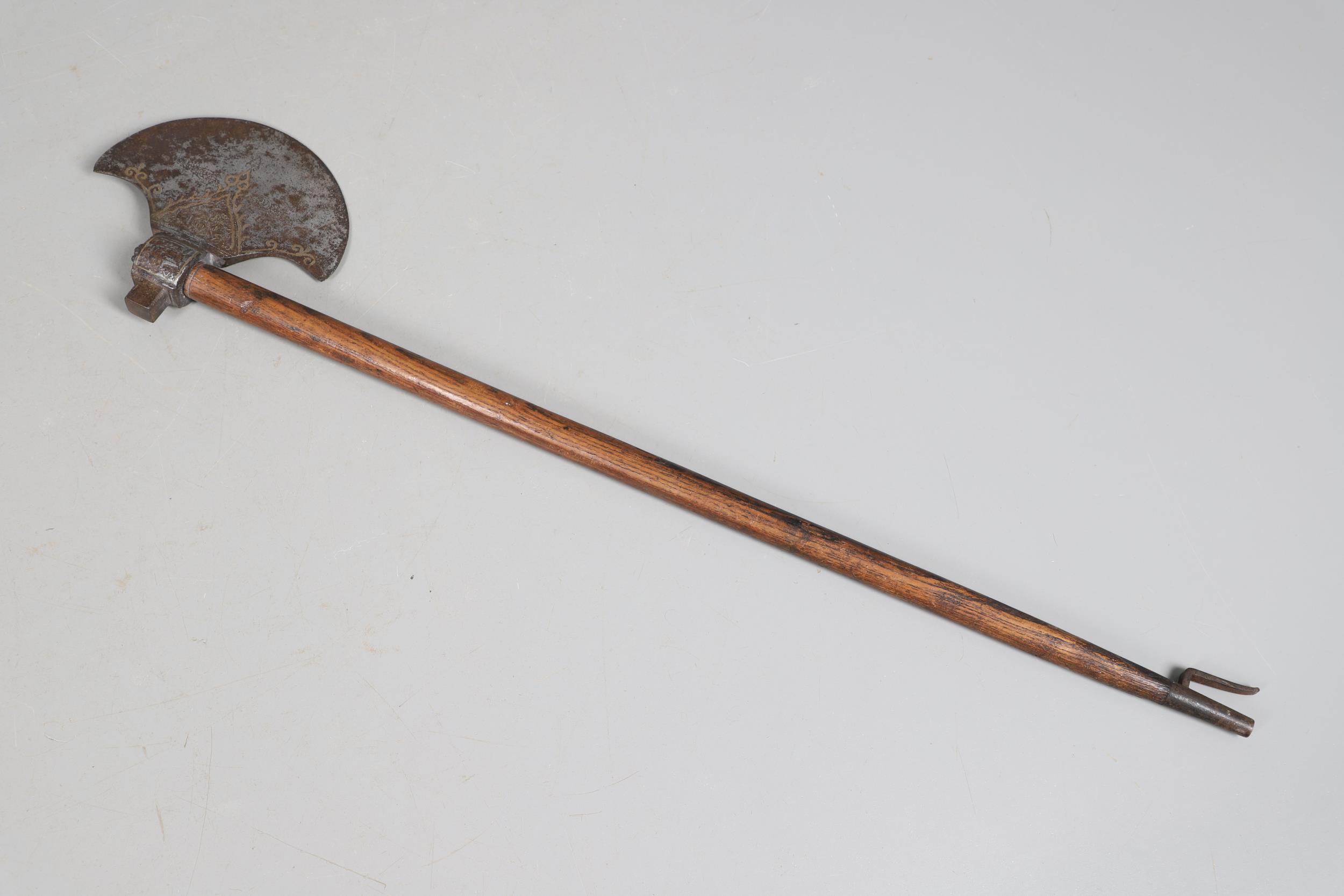 A SUBSTANTIAL PERSIAN OR OTTOMAN TWO HANDLED AXE. - Image 9 of 11