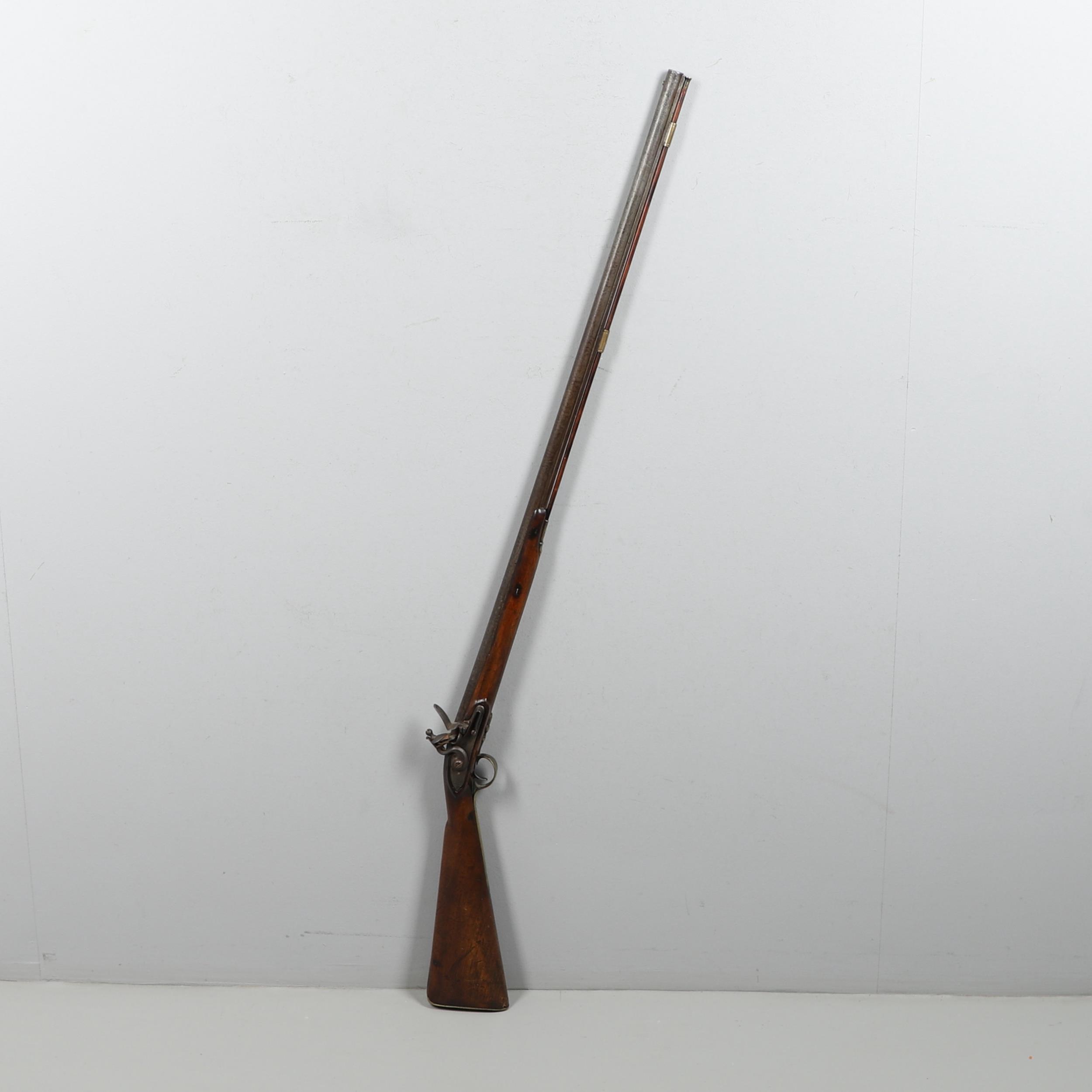A LATE 18TH CENTURY FLINTLOCK GUN BY MORRIS. - Image 2 of 8