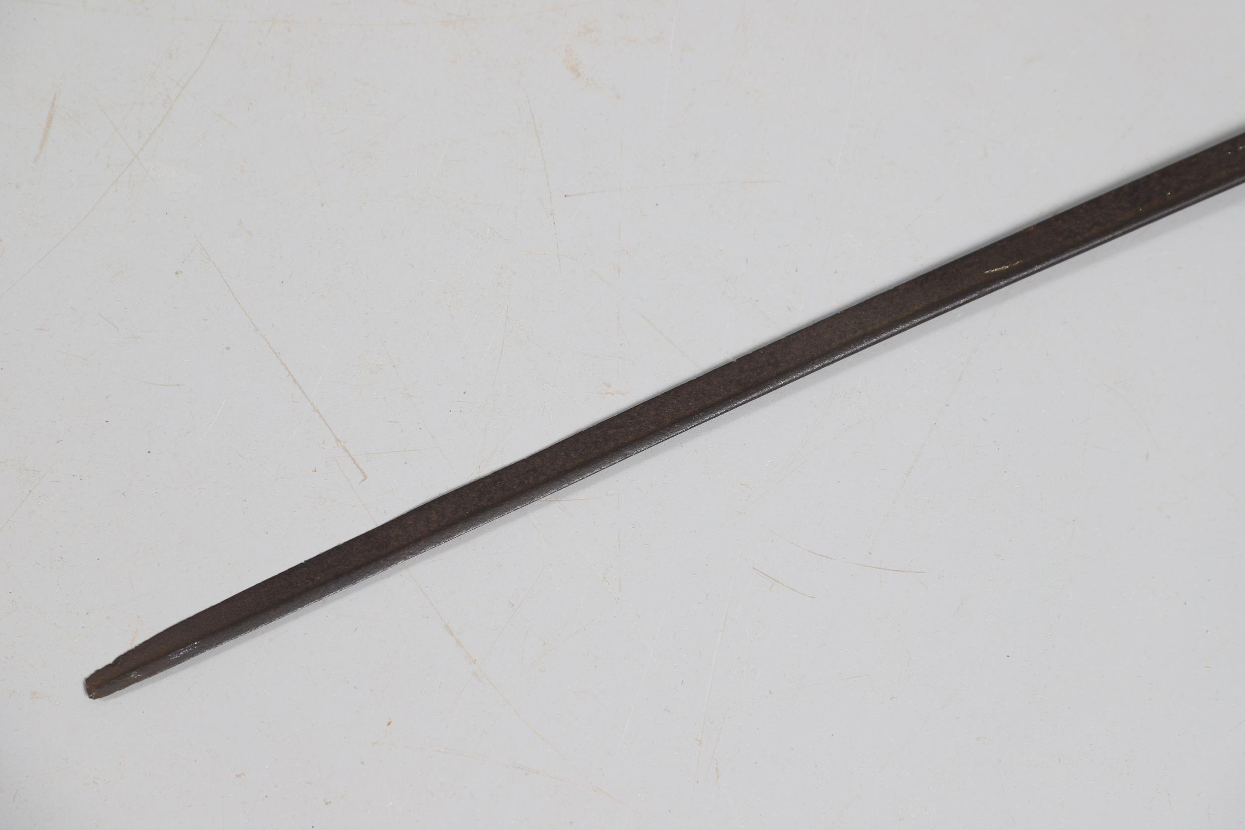 AN EAST INDIA COMPANY OFFICER'S 1822 PATTERN SWORD. - Image 6 of 10