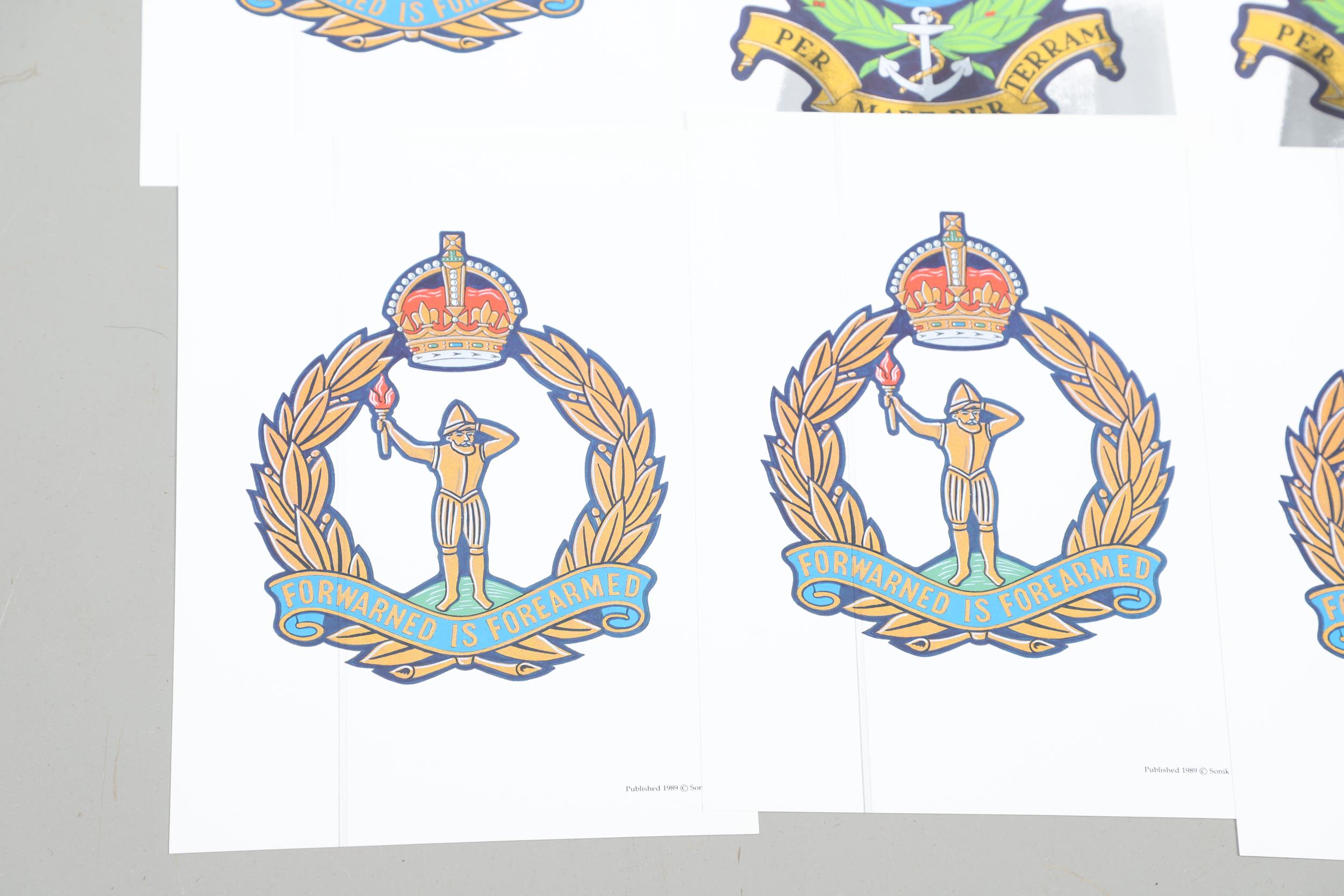 A LARGE COLELCTION OF ARTWORK OF MILITARY CRESTS. IN FOUR ALBUMS AND MANY LOOSE. - Bild 10 aus 63