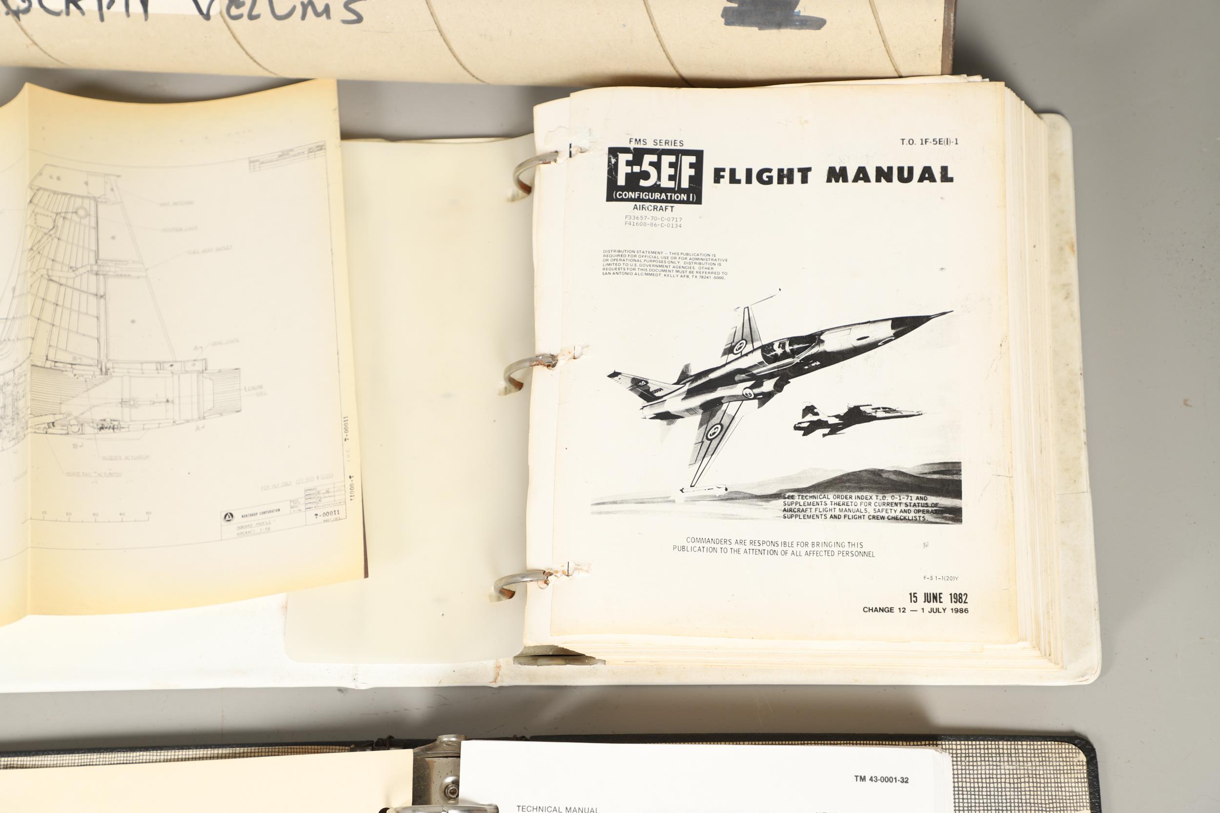 AN INTERESTING COLLECTION OF MILITARY AIRCRAFT PLANS, MANUALS, DOCUMENTS AND OTHER ITEMS. - Image 17 of 28