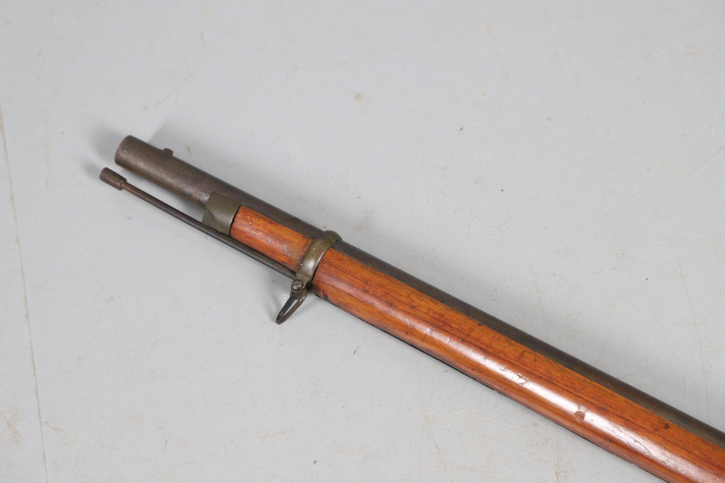 AN 1856 PATTERN PERCUSSION FIRING RIFLE. - Image 8 of 14