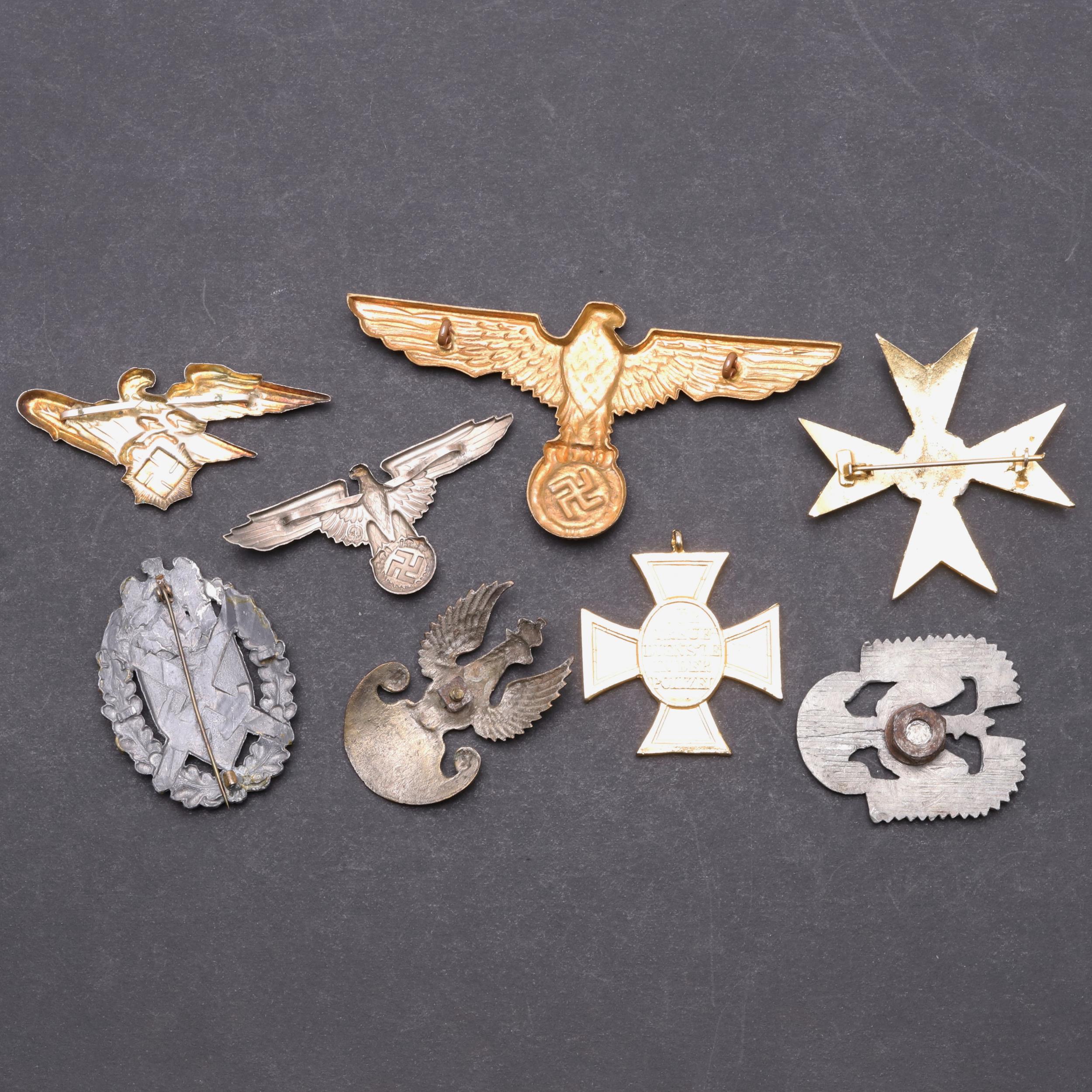 A SECOND WORLD WAR GERMAN MARKSMAN'S BADGE AND OTHERS SIMILAR. - Image 10 of 10