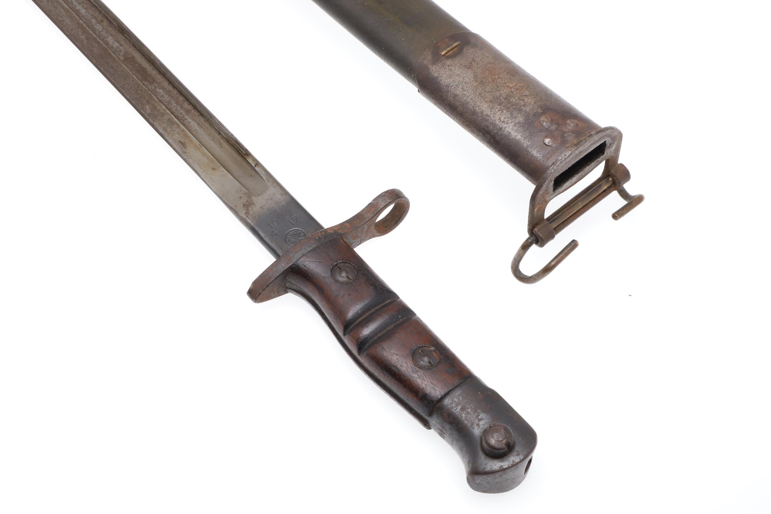 A FIRST WORLD WAR REMINGTON 1913 PATTERN BAYONET AND SCABBARD. - Bild 8 aus 12