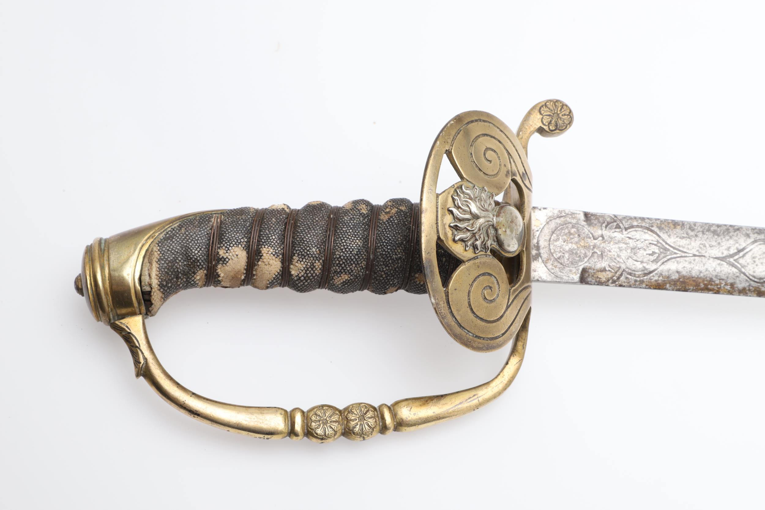 A VICTORIAN HONOURABLE ARTILLERY COMPANY OFFICER'S DRESS SWORD. - Image 13 of 14