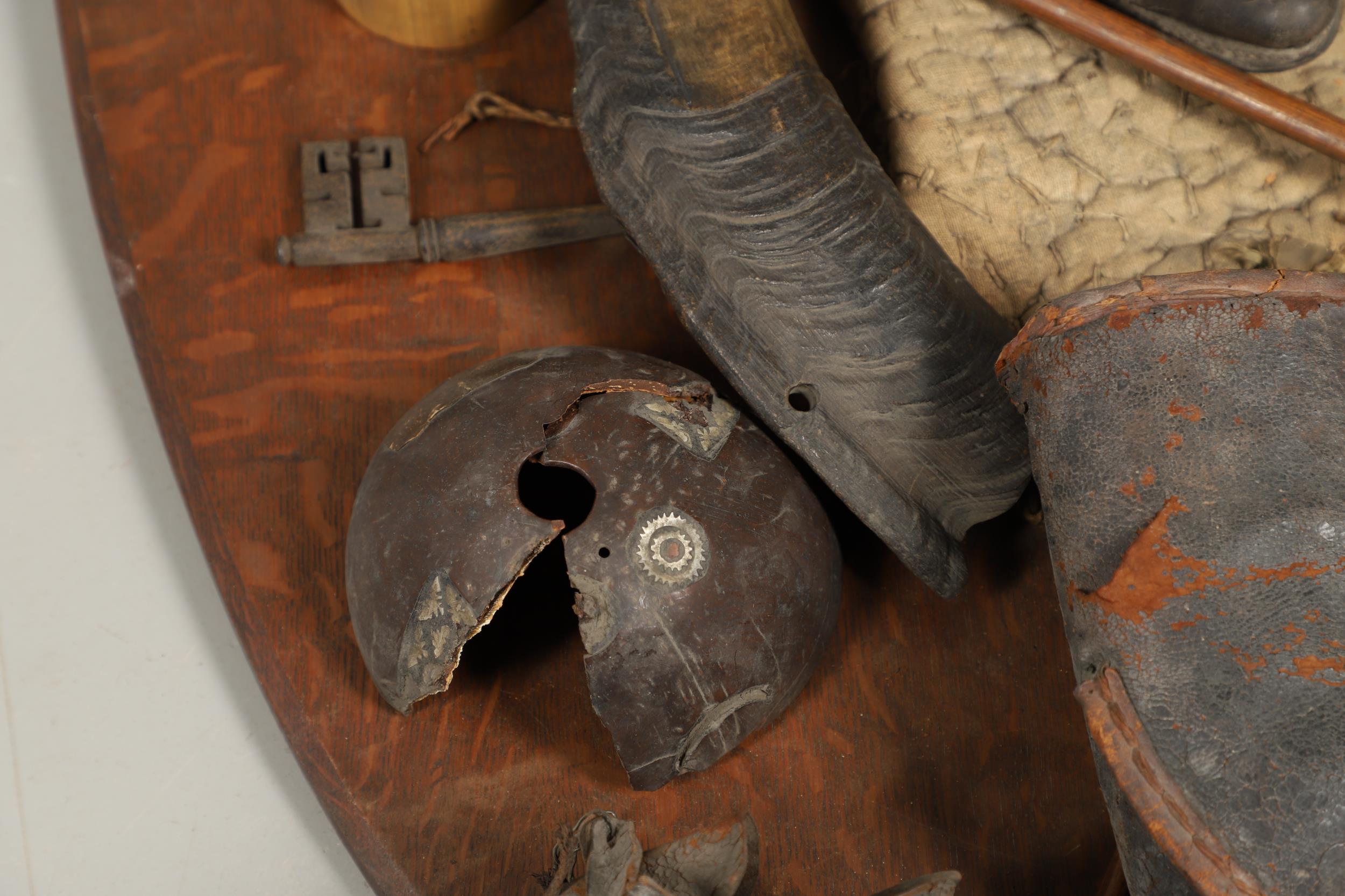 AN UNUSUAL OAK SHIELD MOUNTED WITH MILITARY TROPHIES, CURIOSITIES AND OTHER ITEMS. - Image 5 of 15