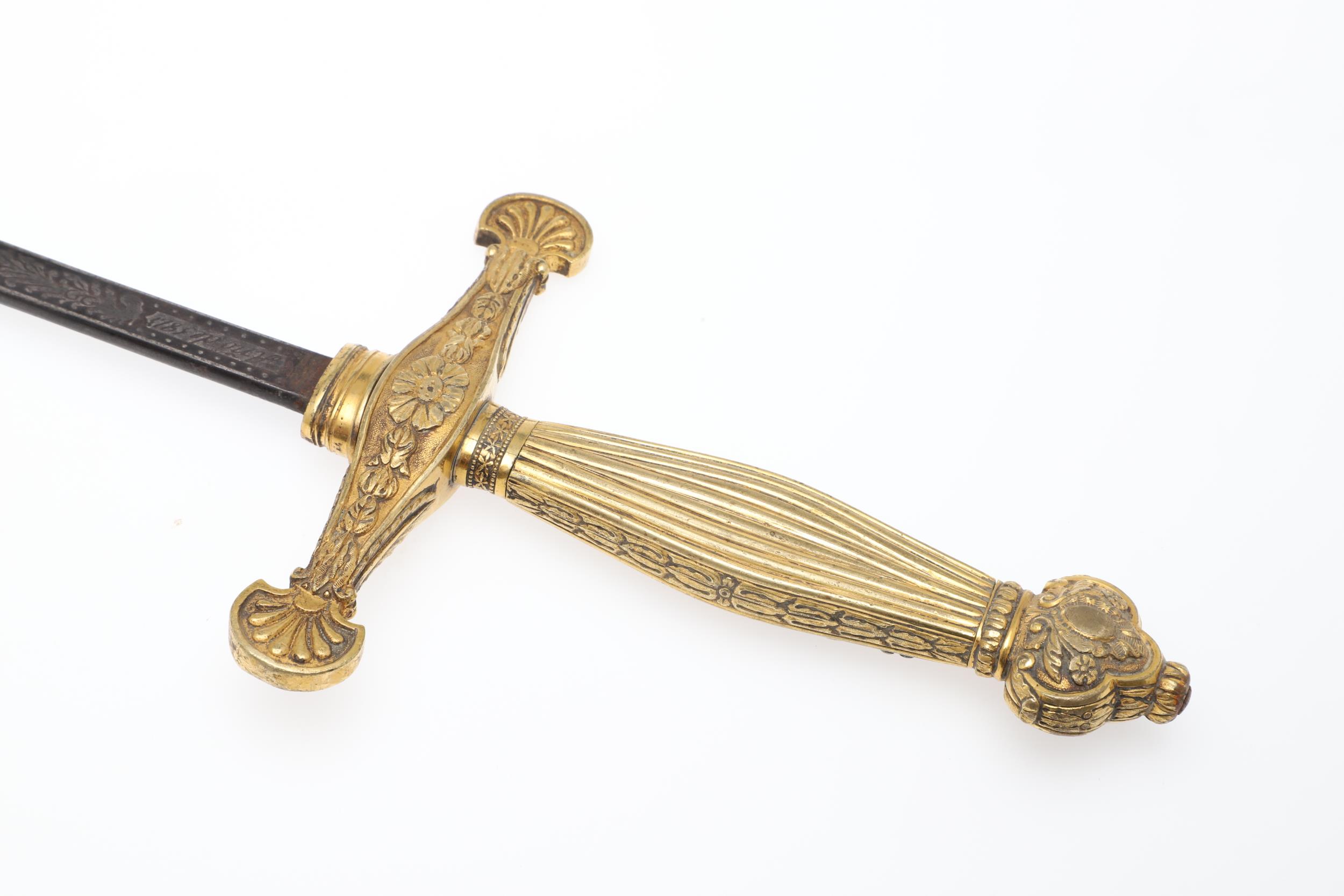 AN EARLY 19TH CENTURY SWORD OF THE GENTELMAN BODYGUARDS OF THE KING OF SPAIN. - Bild 6 aus 12