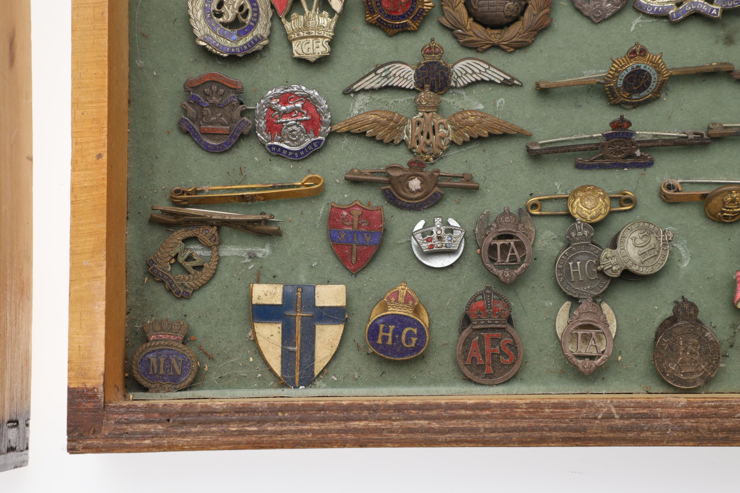 AN INTERESTING COLLECTION OF SWEETHEART AND SIMILAR ENAMEL AND OTHER BADGES. - Image 13 of 14
