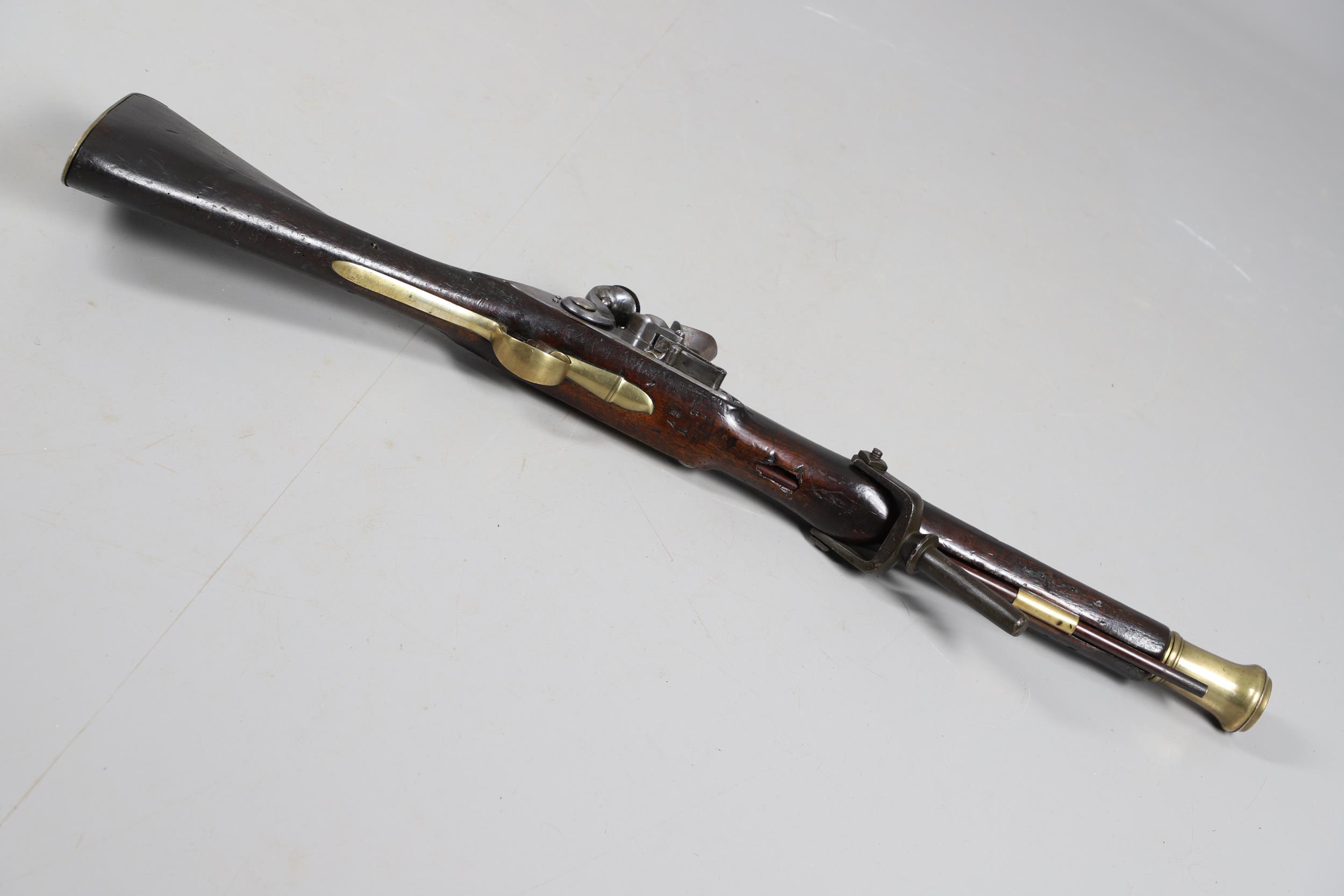 AN ENORMOUS LATE 18TH CENTURY SHIP MOUNTED CUSTOMS FLINTLOCK MUSKETOON. - Image 18 of 24