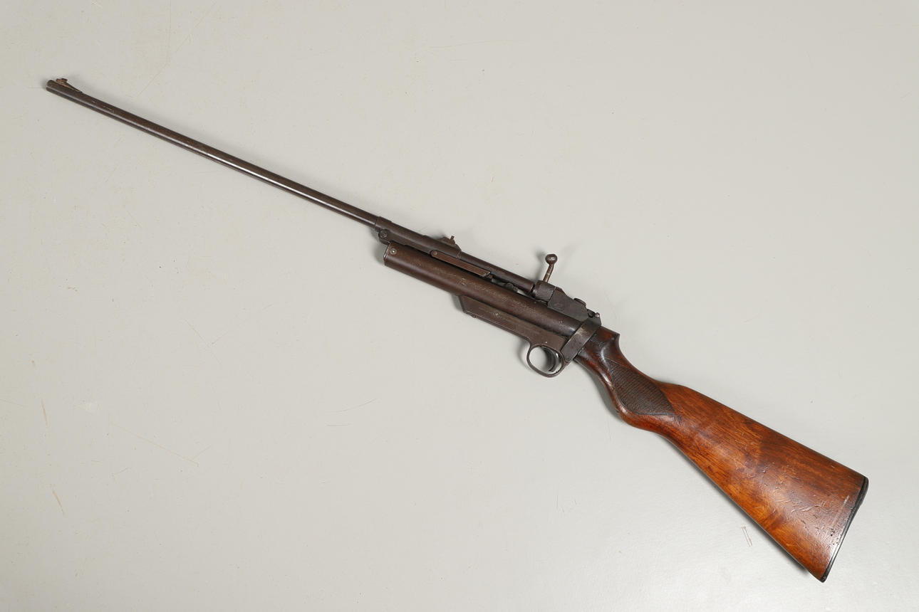 A WEBLEY SERVICE .177 AIR RIFLE MARK II. - Image 9 of 13