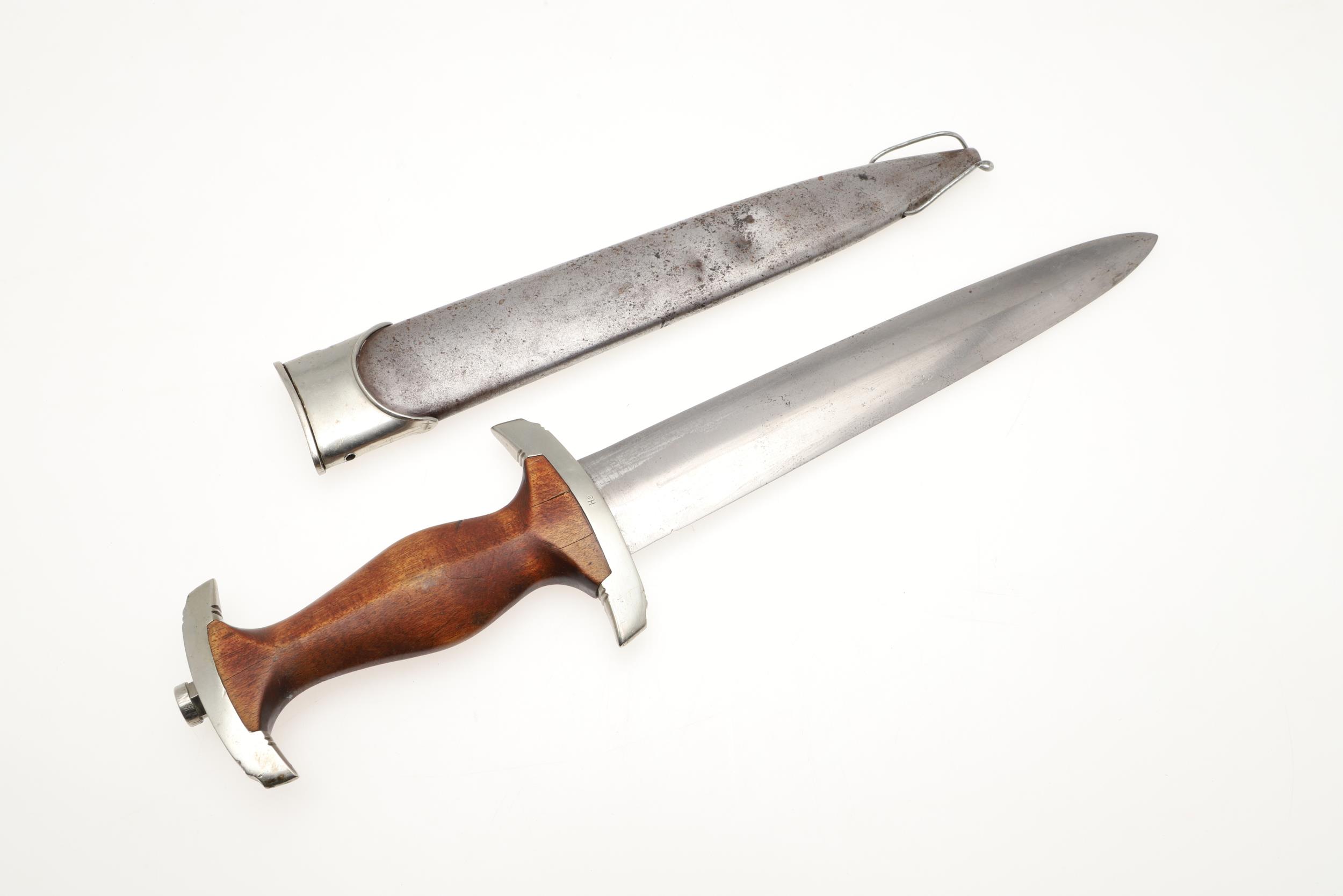 A SECOND WORLD WAR GERMAN SA DAGGER AND SCABBARD. - Bild 2 aus 8