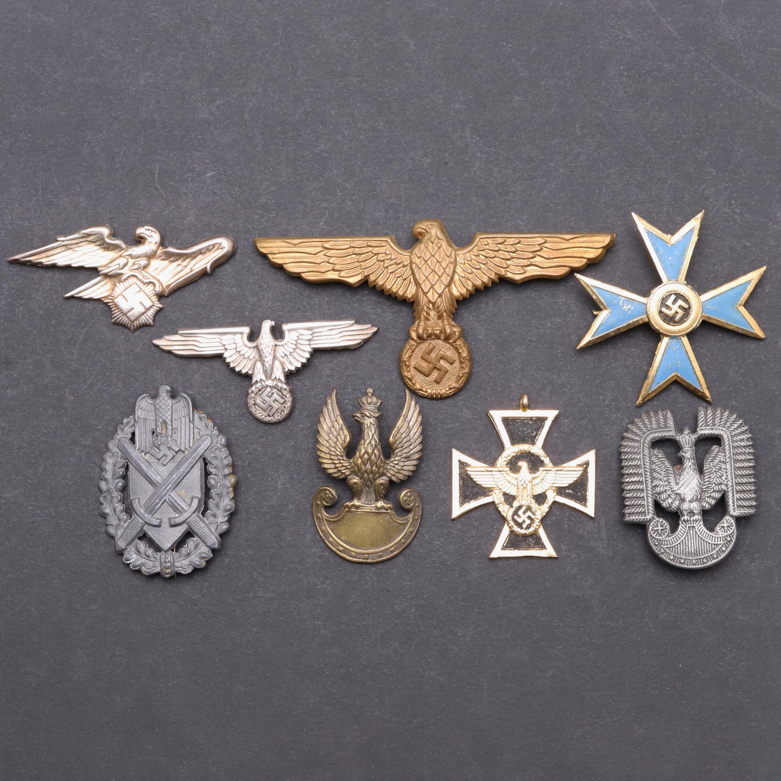 A SECOND WORLD WAR GERMAN MARKSMAN'S BADGE AND OTHERS SIMILAR. - Image 2 of 10