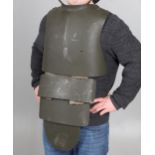 A REPRODUCTION SET OF FIRST WORLD WAR GERMAN BODY ARMOUR.