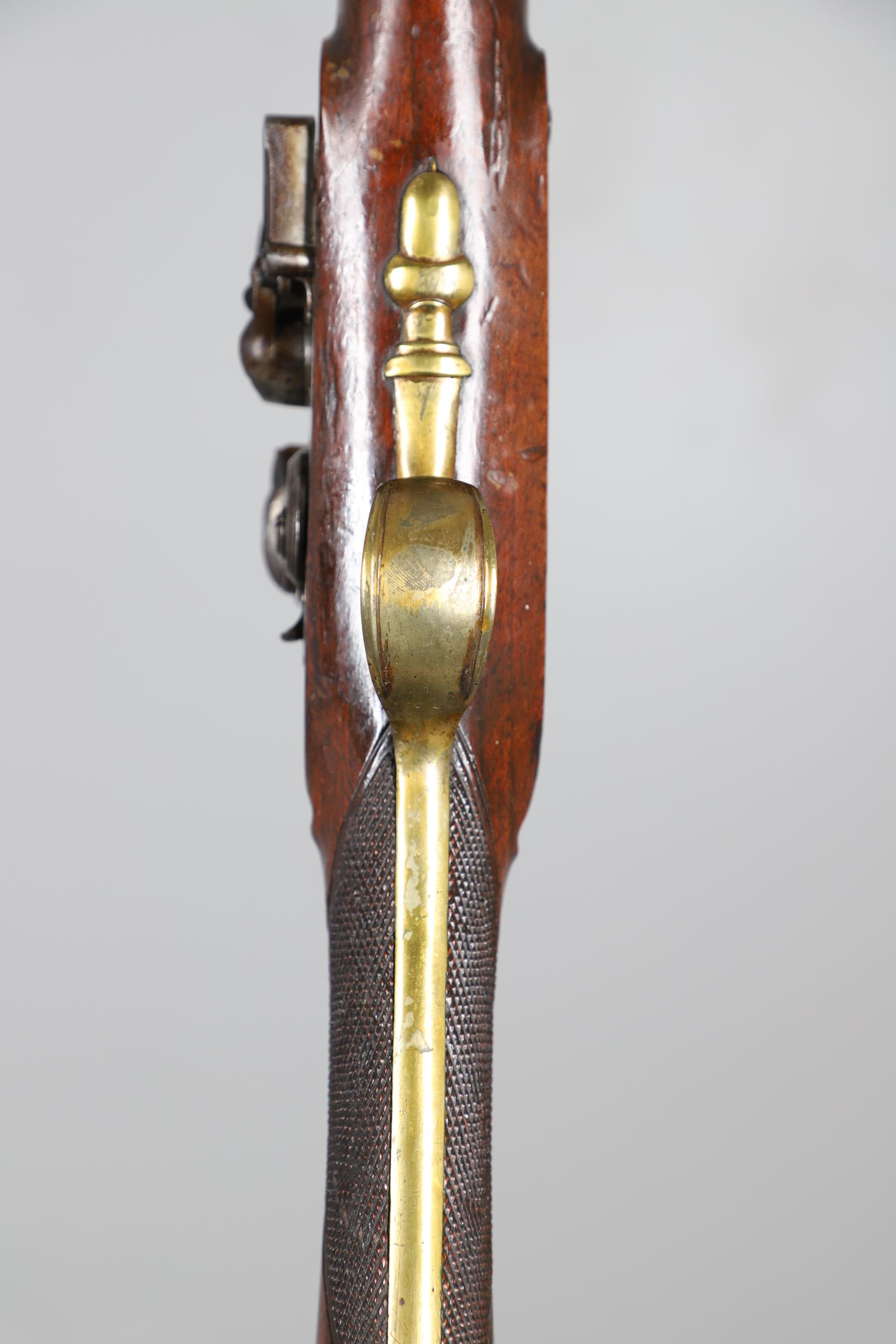 AN EARLY 19TH CENTURY BLUNDERBUSS MARKED FOR UTTING OF LONDON. - Image 5 of 15
