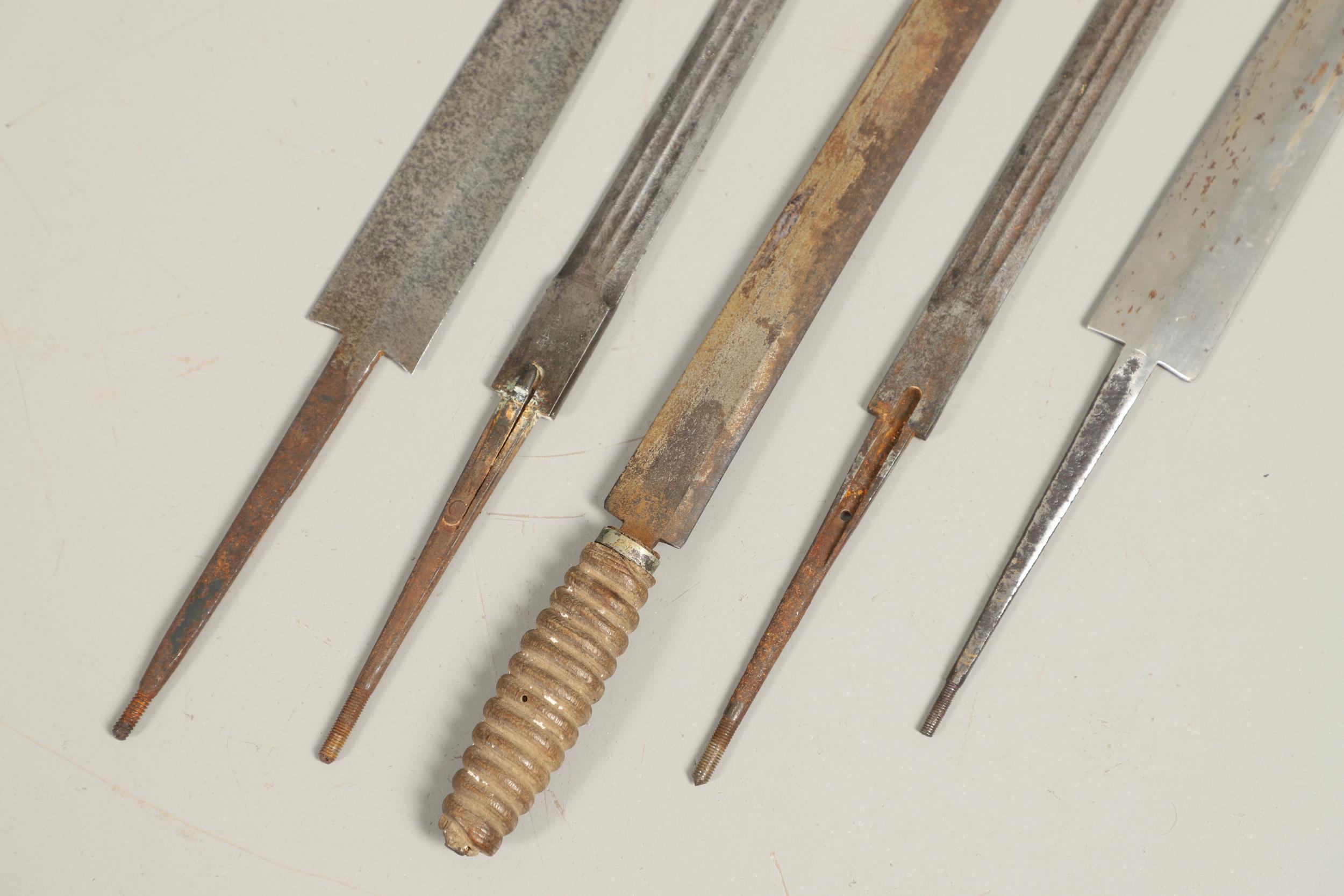 AN INTERESTING COLLECTION OF FIVE SECOND WORLD WAR GERMAN DAGGER BLADES. - Image 3 of 16