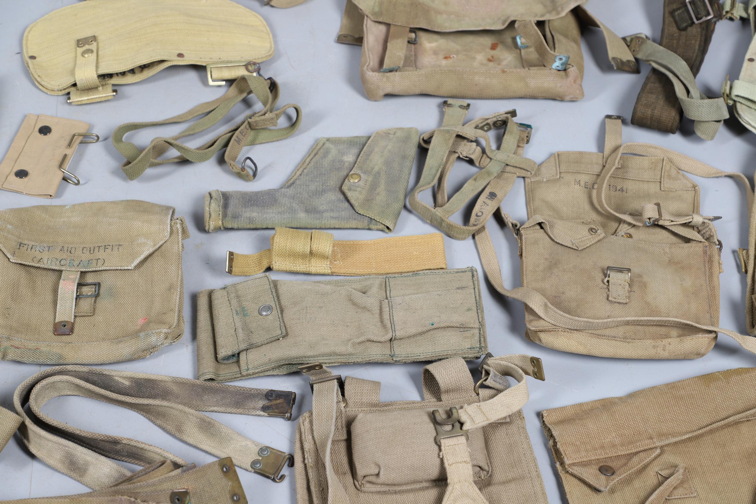 A LARGE COLLECTION OF SECOND WORLD WAR AND LATER WEBBING AND SIMILAR ITEMS. - Image 22 of 27