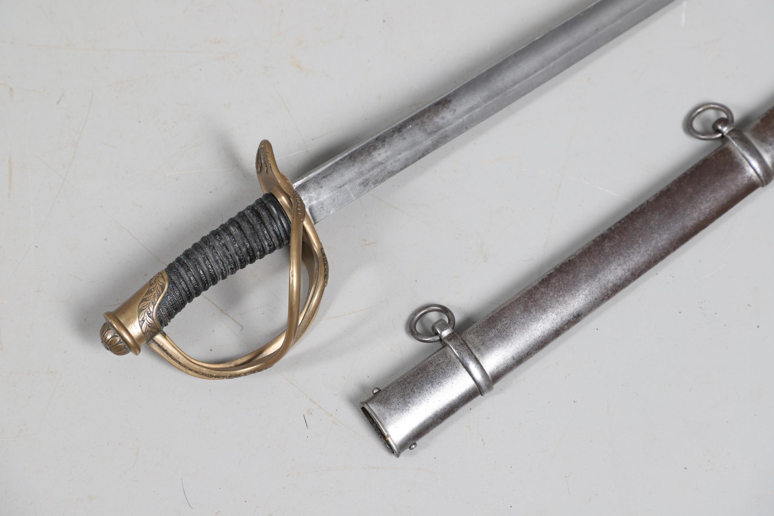 A NAPOLEONIC FRENCH HEAVY CAVALRY CUIRASSIER SWORD AND SCABBARD. - Image 8 of 12