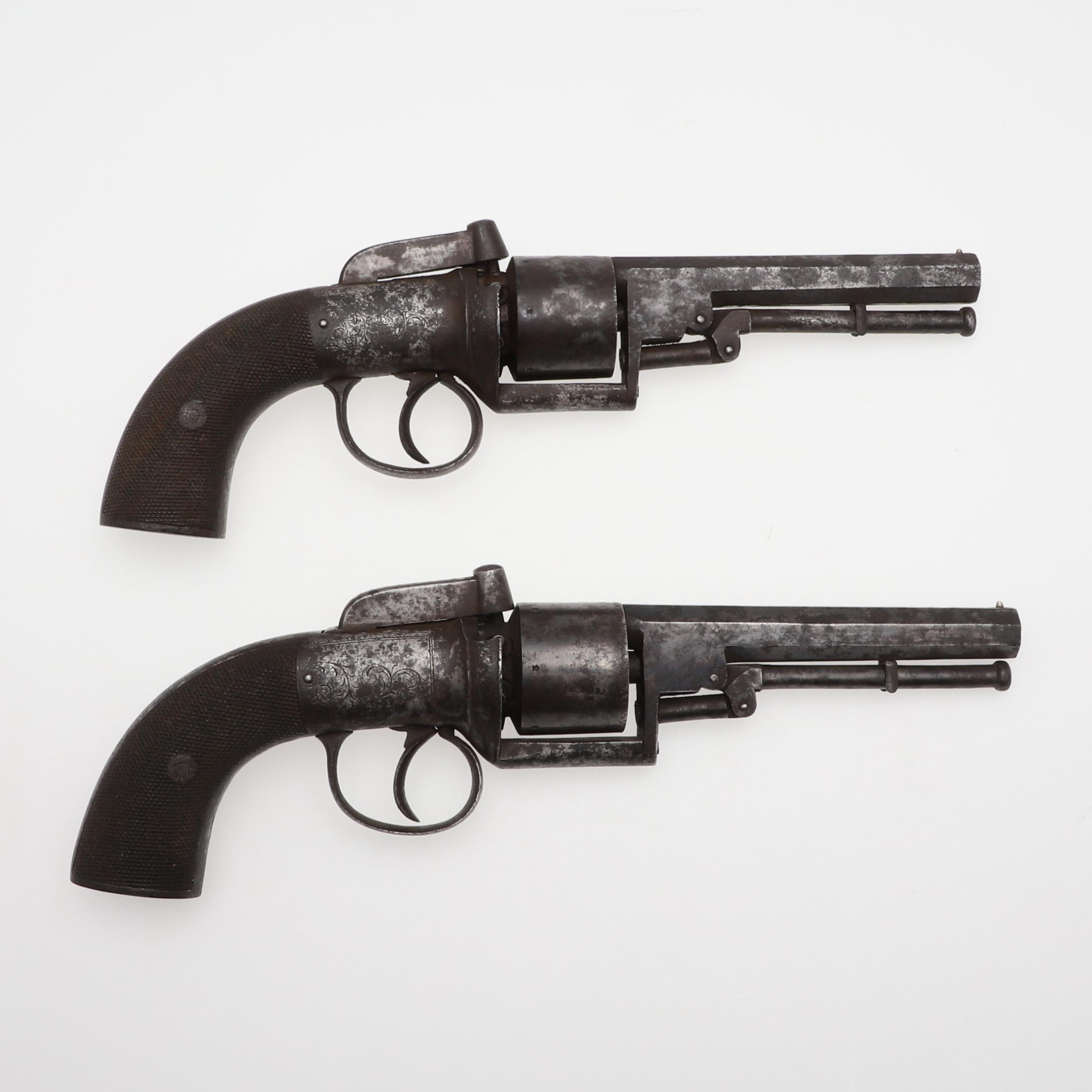 AN UNUSUAL PAIR OF MID 19TH CENTURY 80 BORE TRANSITIONAL REVOLVERS. - Image 2 of 11