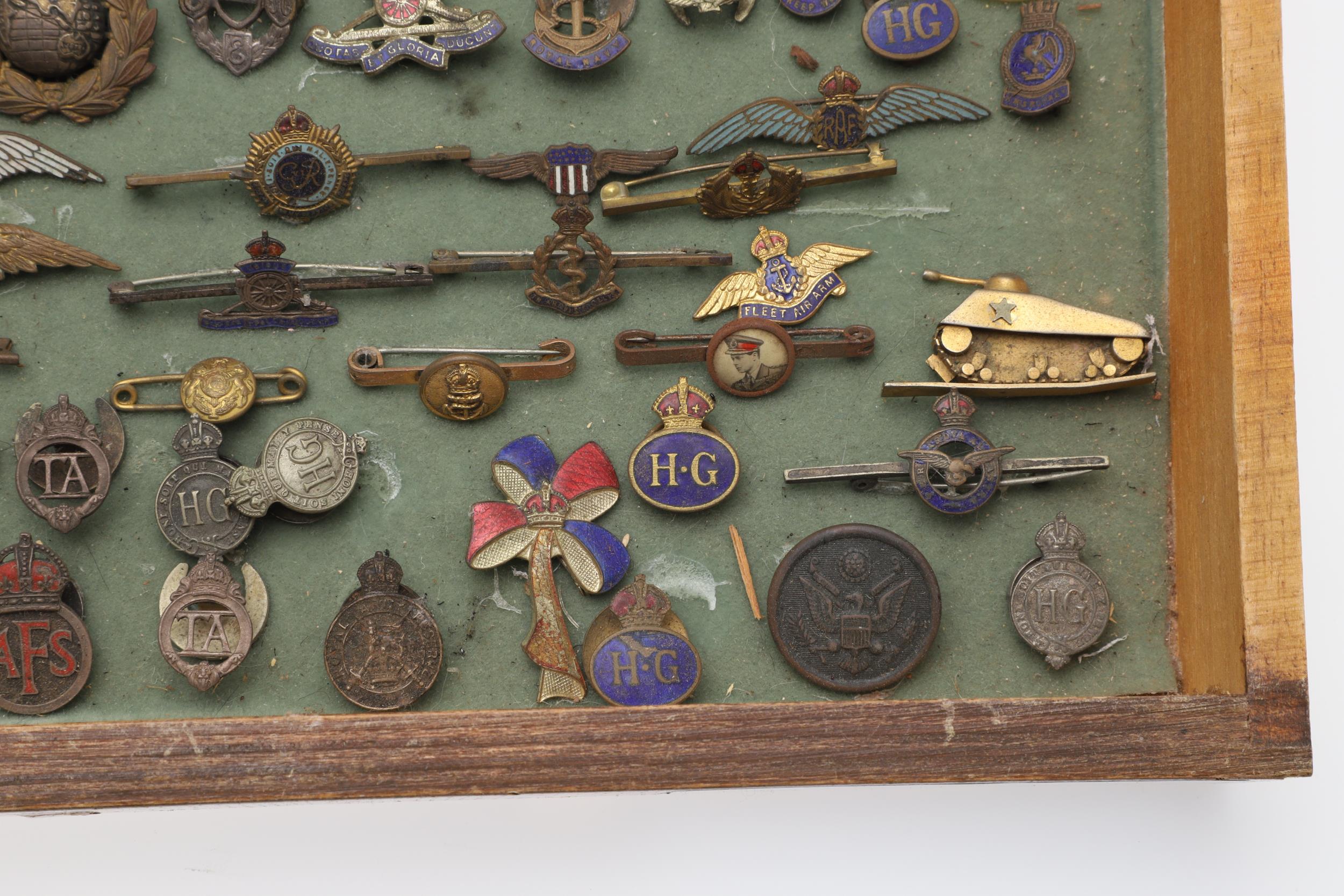 AN INTERESTING COLLECTION OF SWEETHEART AND SIMILAR ENAMEL AND OTHER BADGES. - Image 14 of 14