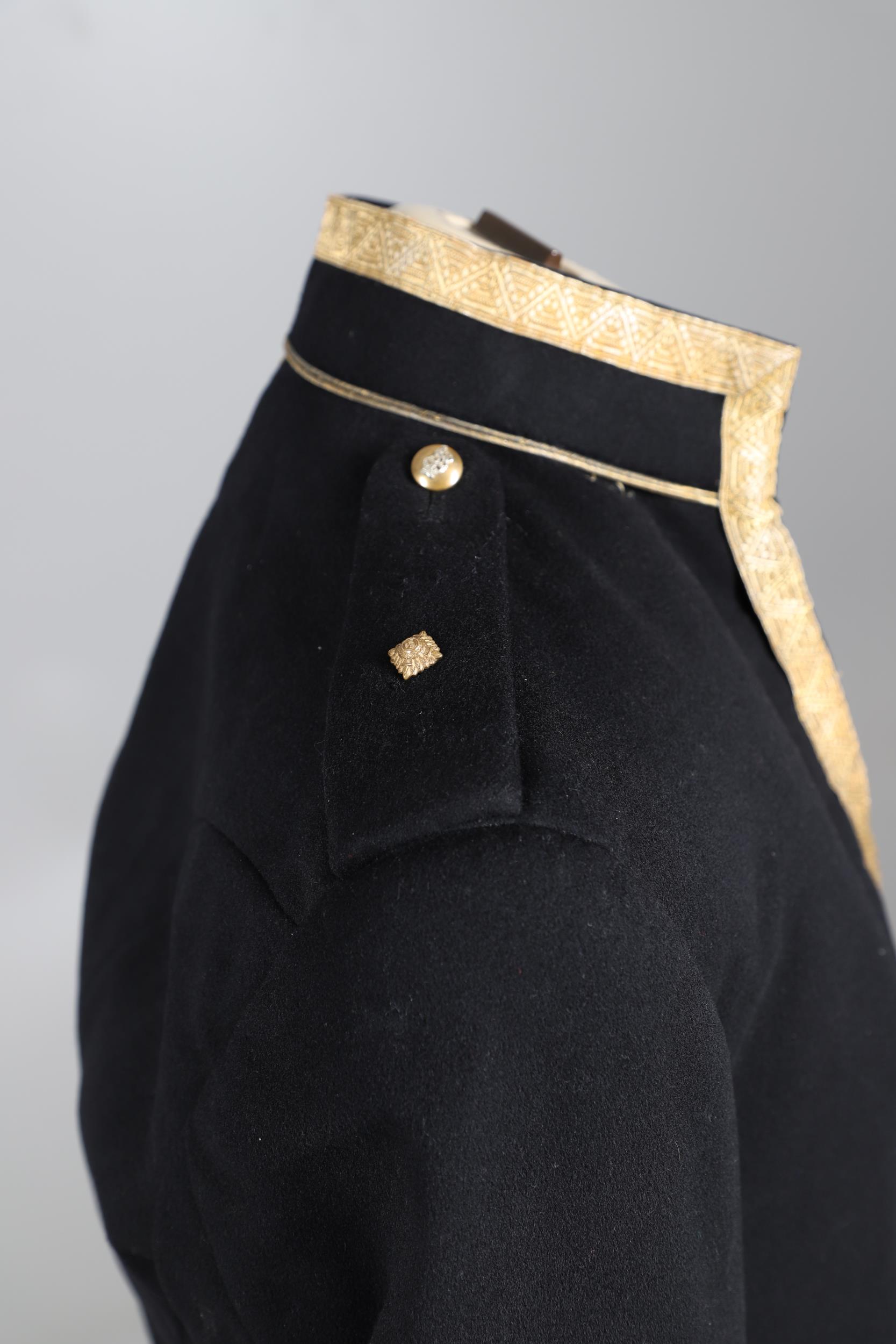 A POST SECOND WORLD WAR MESS JACKET AND BLUES UNIFORM FOR THE 15/19TH HUSSARS. - Image 18 of 34