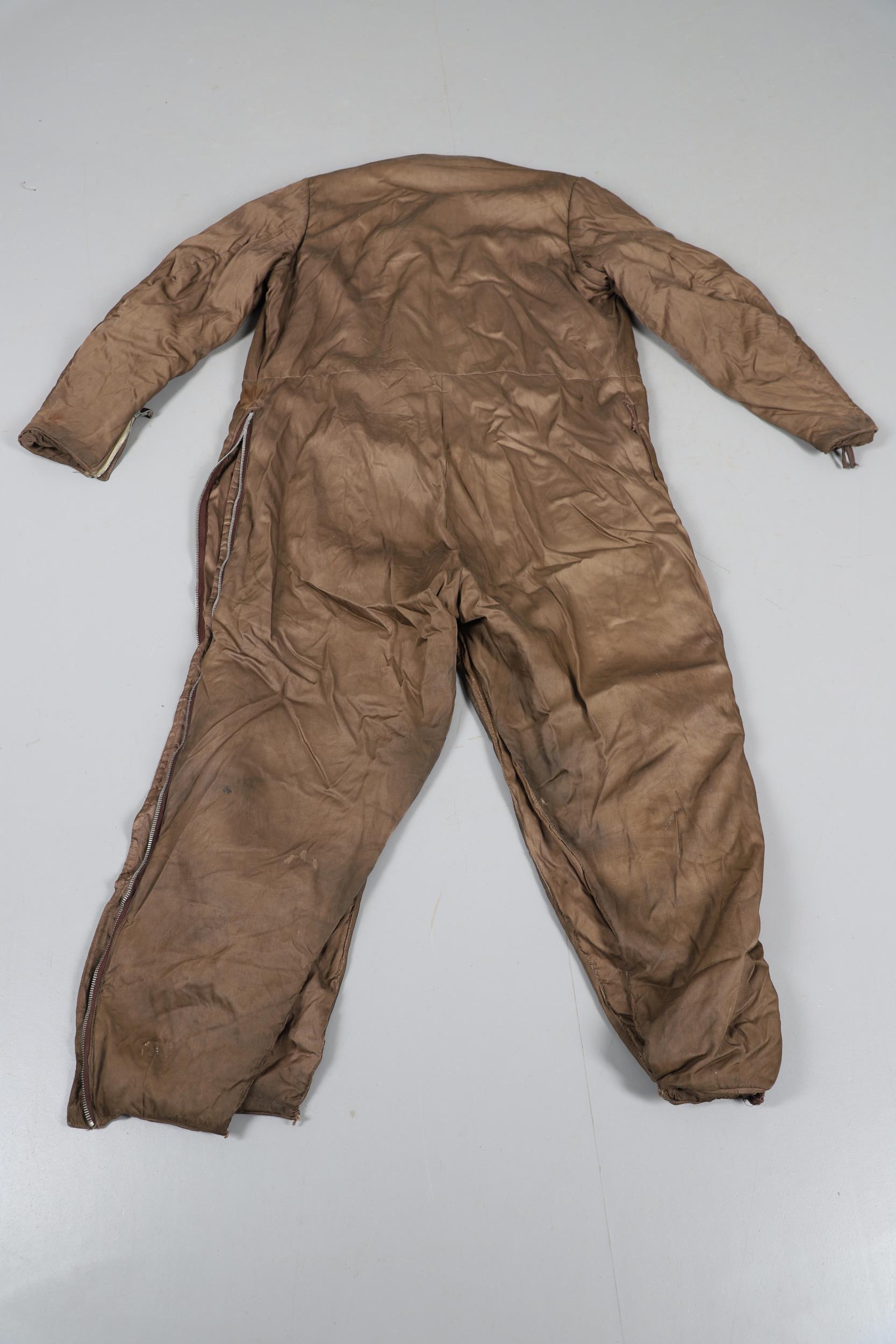 AN AIR MINISTRY 1941 PATTERN 'SIDCOT' FLYING SUIT LINER. - Bild 7 aus 11