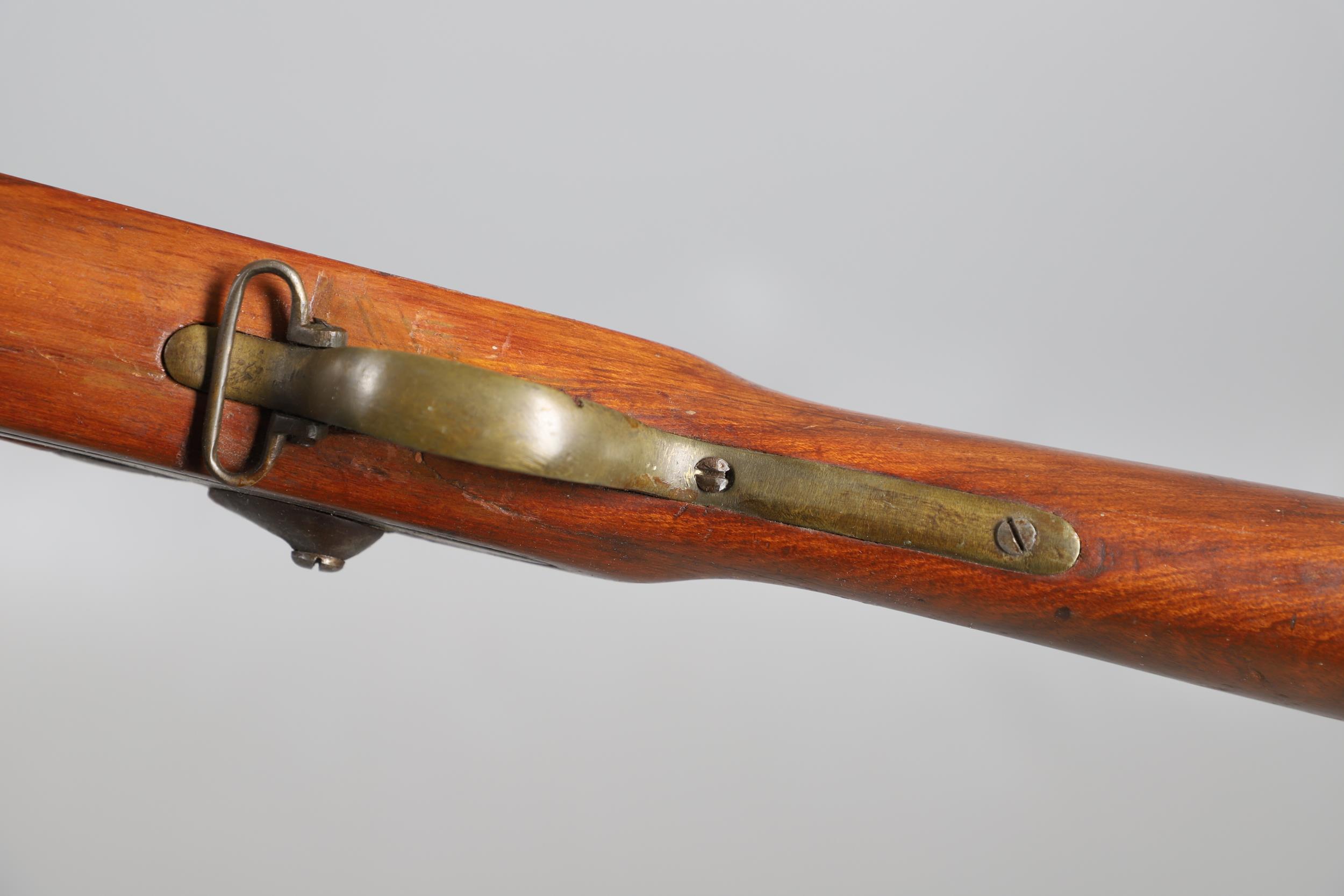 AN 1856 PATTERN PERCUSSION FIRING RIFLE. - Bild 13 aus 14