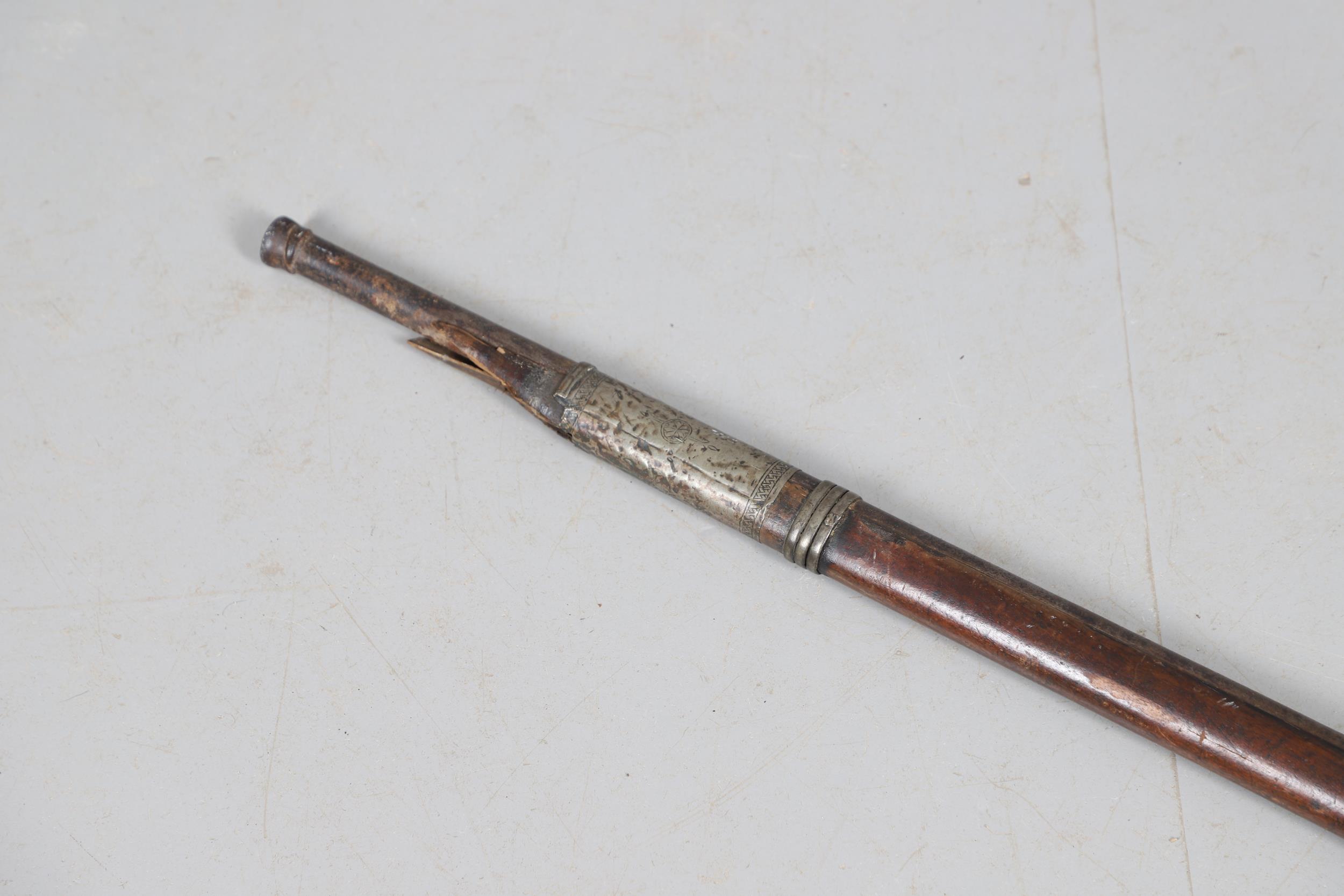 A 19TH CENTURY MATCHLOCK LONG GUN. - Image 9 of 25