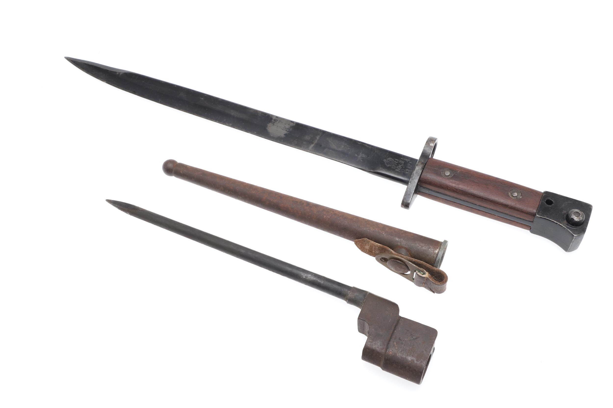 A SECOND WORLD WAR INDIAN MARK II BAYONET AND SIMILAR SPIKE BAYONET. - Bild 6 aus 13