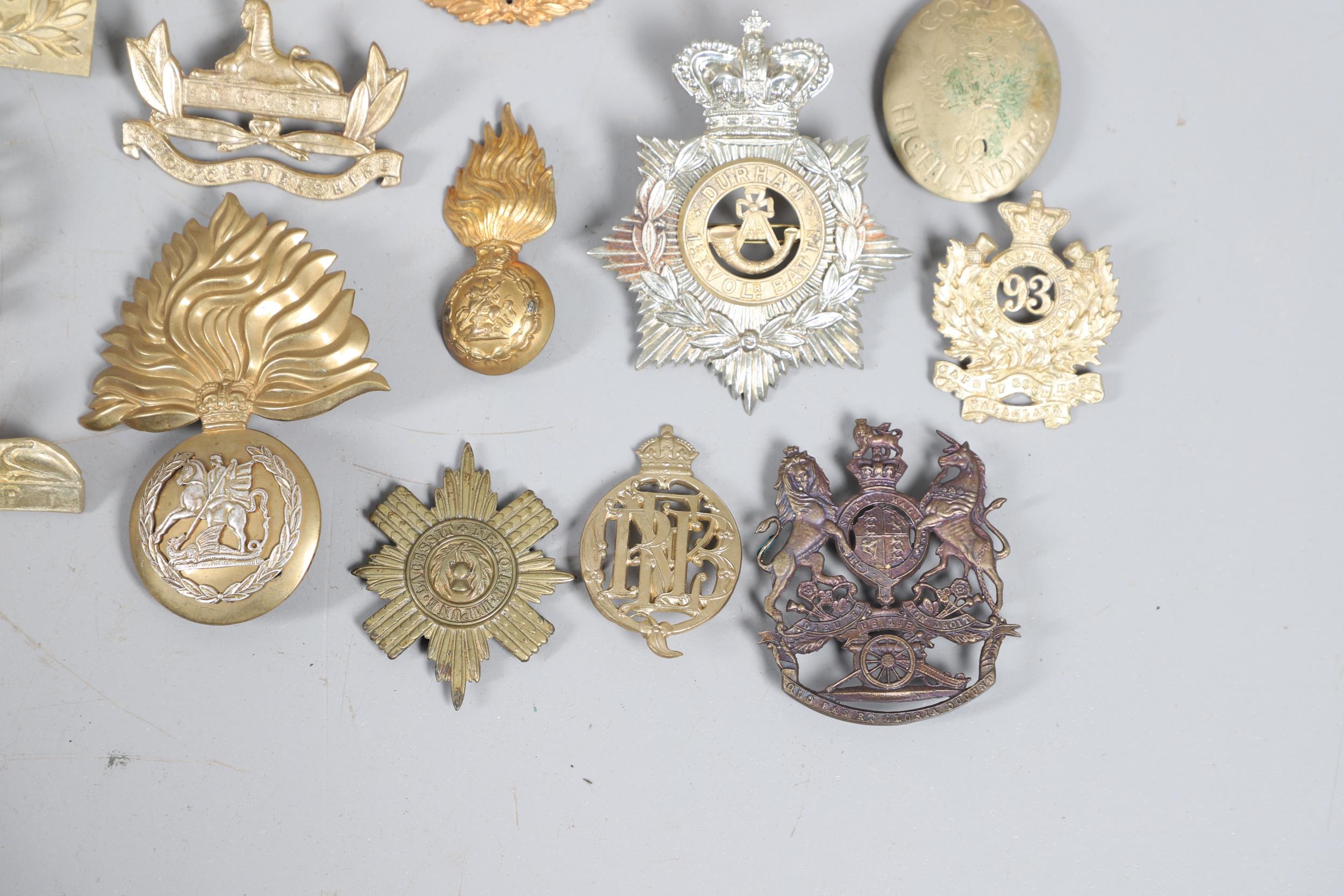 A COLLECTION OF VICTORIAN STYLE HELMET PLATES AND OTHER BADGES. - Image 7 of 10