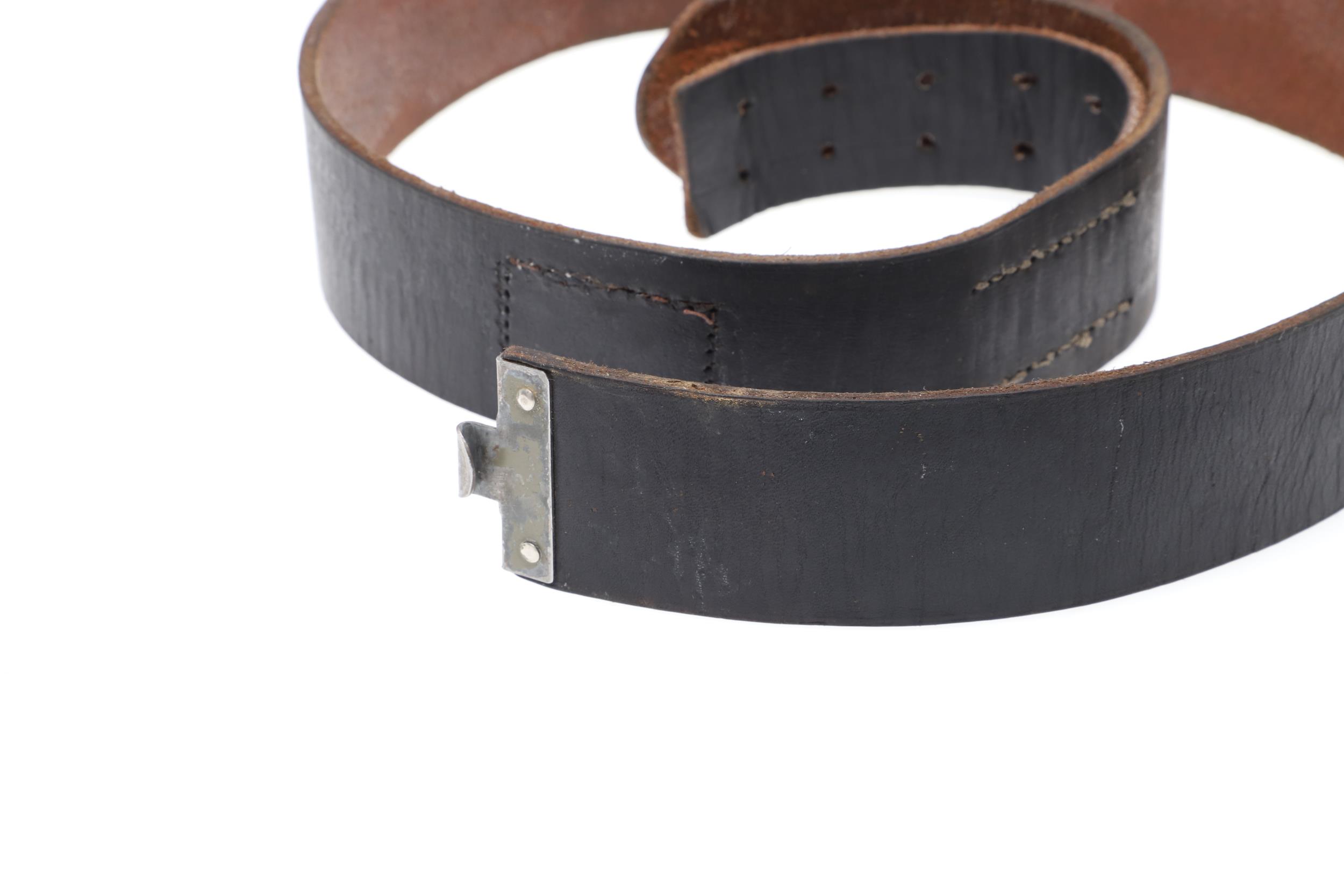 A SECOND WORLD WAR GERMAN MILITARY BELT. - Image 5 of 8