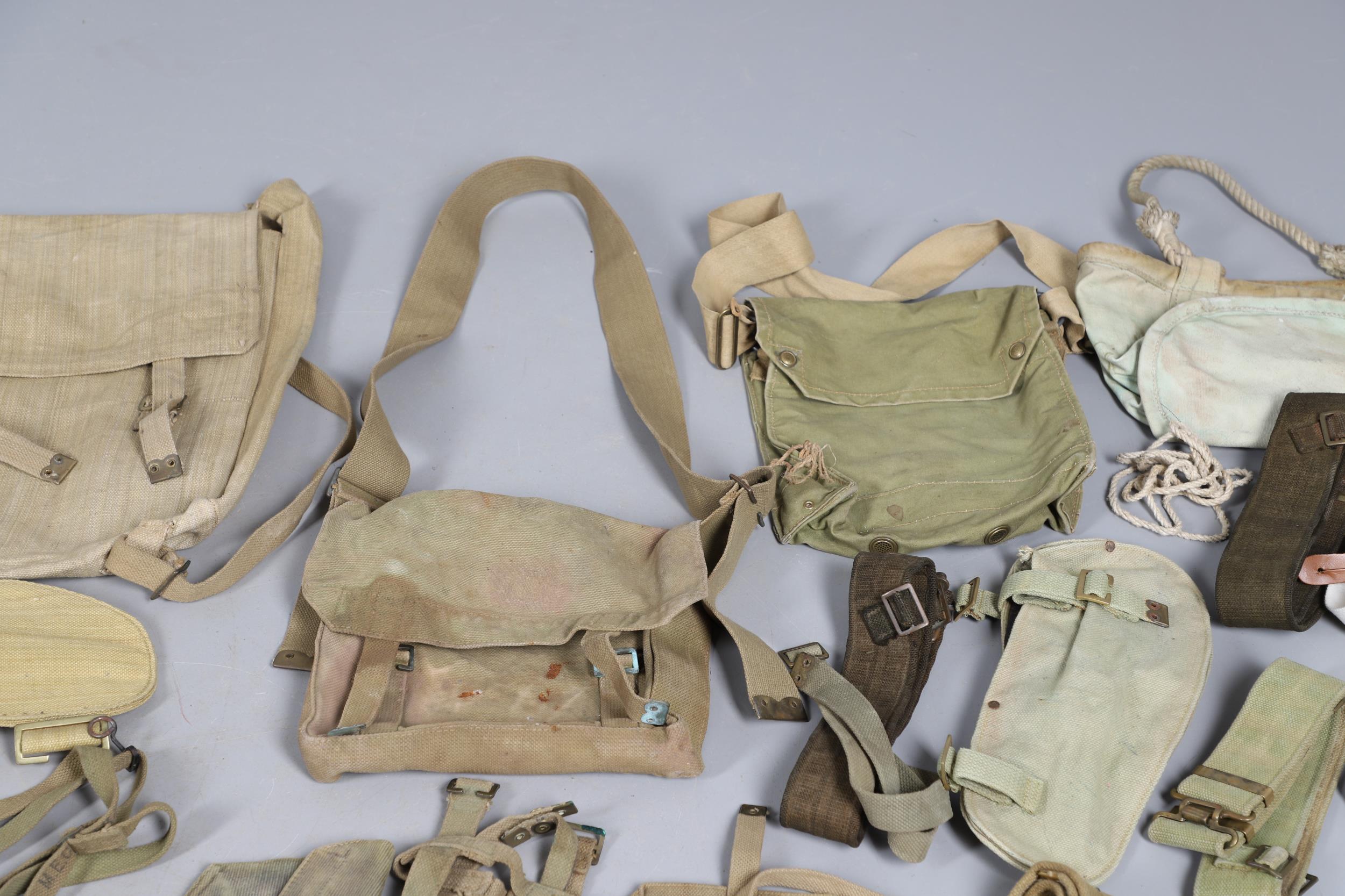 A LARGE COLLECTION OF SECOND WORLD WAR AND LATER WEBBING AND SIMILAR ITEMS. - Image 26 of 27