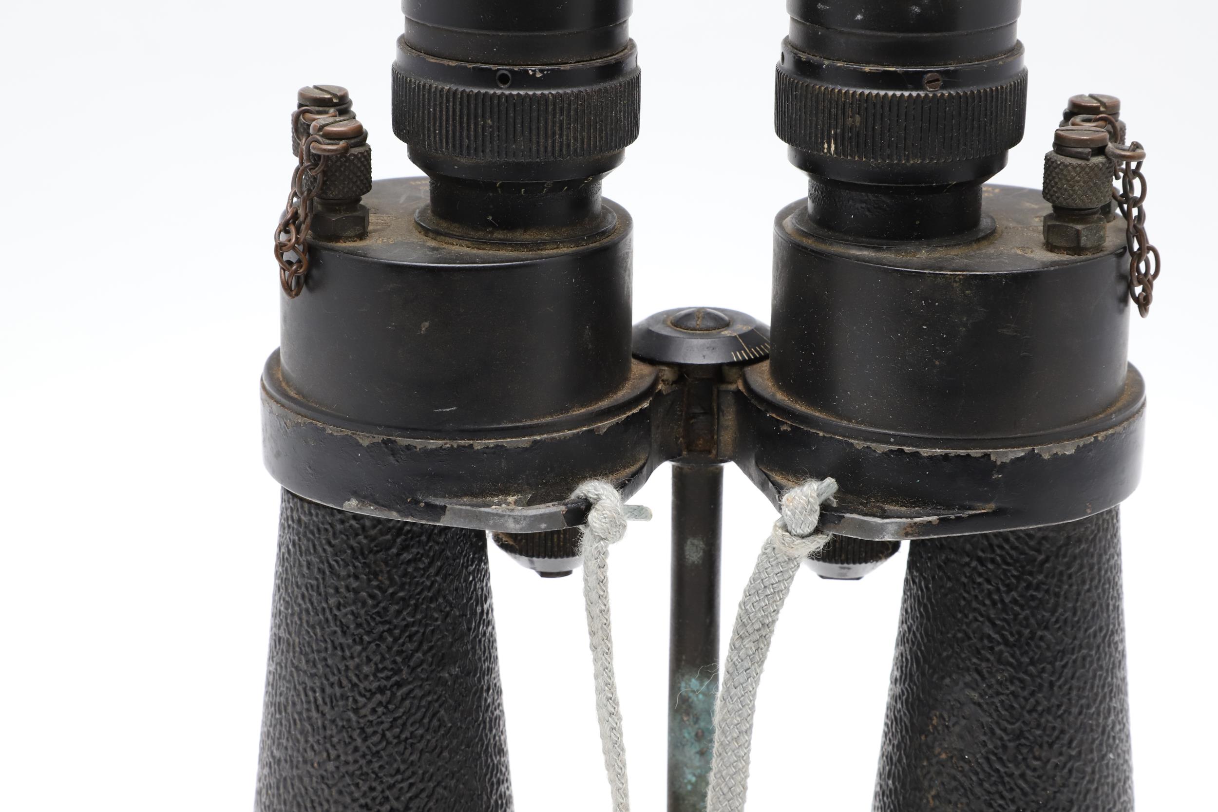 A PAIR OF SECOND WORLD WAR NAVAL BINOCULARS BY BARR AND STROUD. - Image 7 of 12