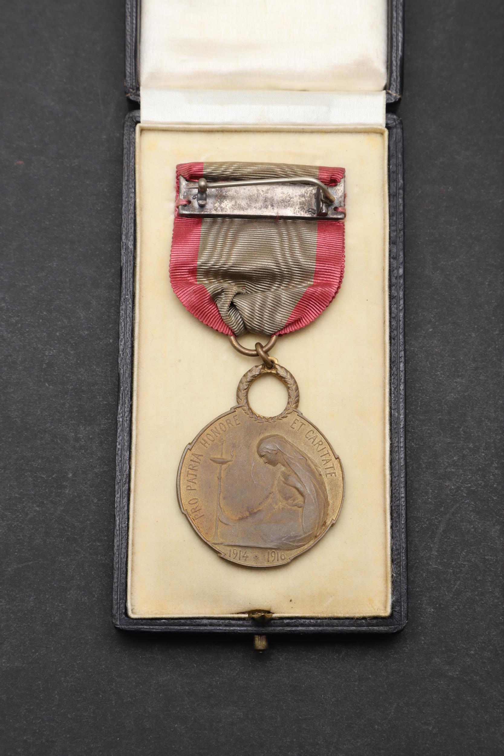 A BELGIAN FIRST WORLD WAR RED CROSS MEDAL. - Image 3 of 7