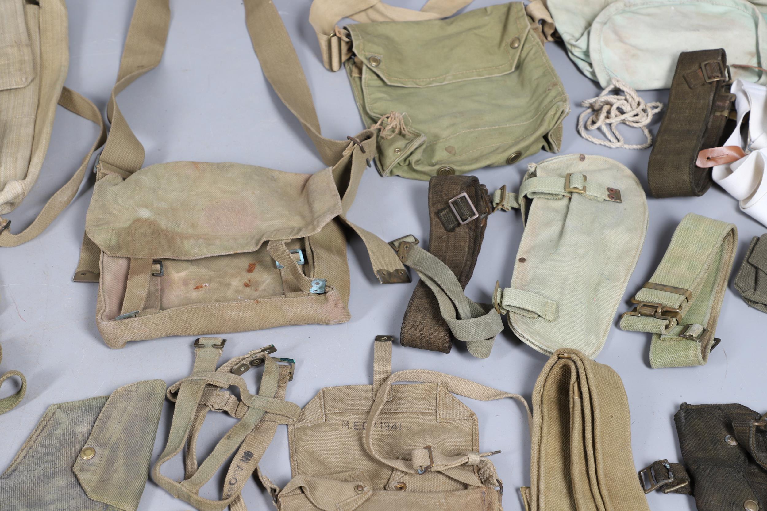 A LARGE COLLECTION OF SECOND WORLD WAR AND LATER WEBBING AND SIMILAR ITEMS. - Image 16 of 27