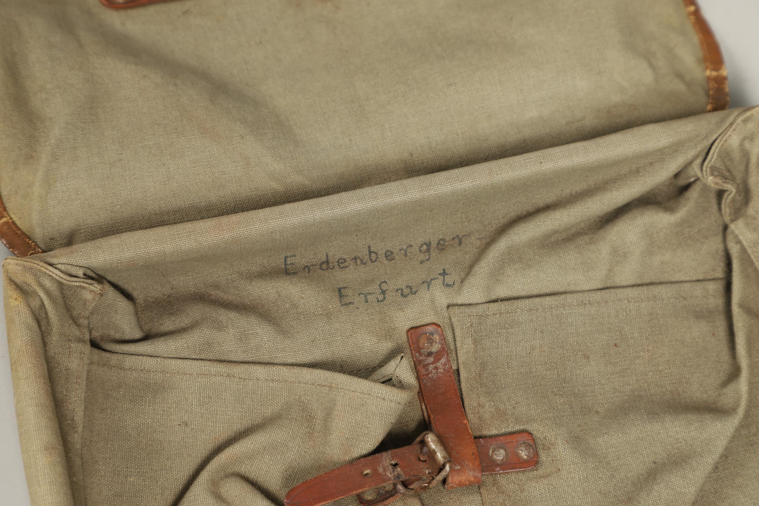 A FIRST WORLD WAR GERMAN BACKPACK. - Bild 7 aus 13