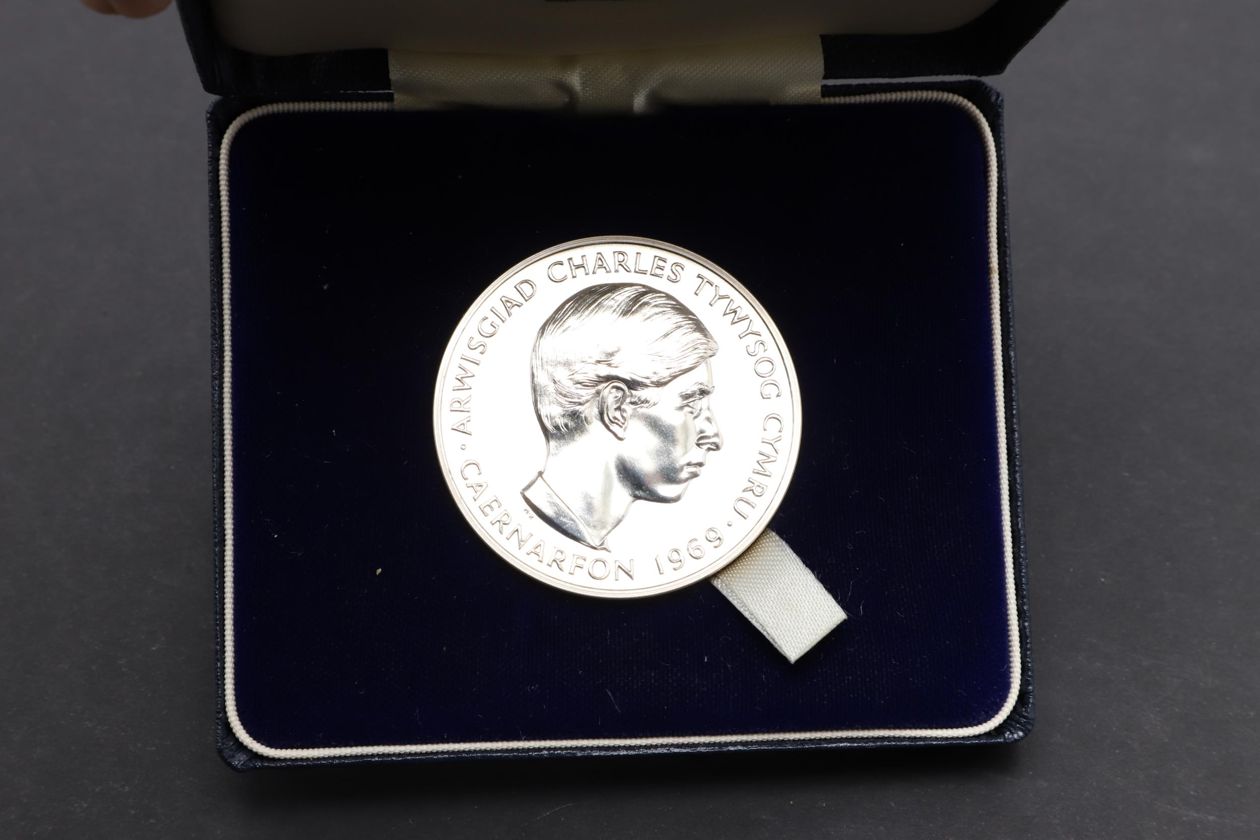 KING CHARLES III INVESTITURE SILVER MEDAL, 1969. - Image 2 of 5