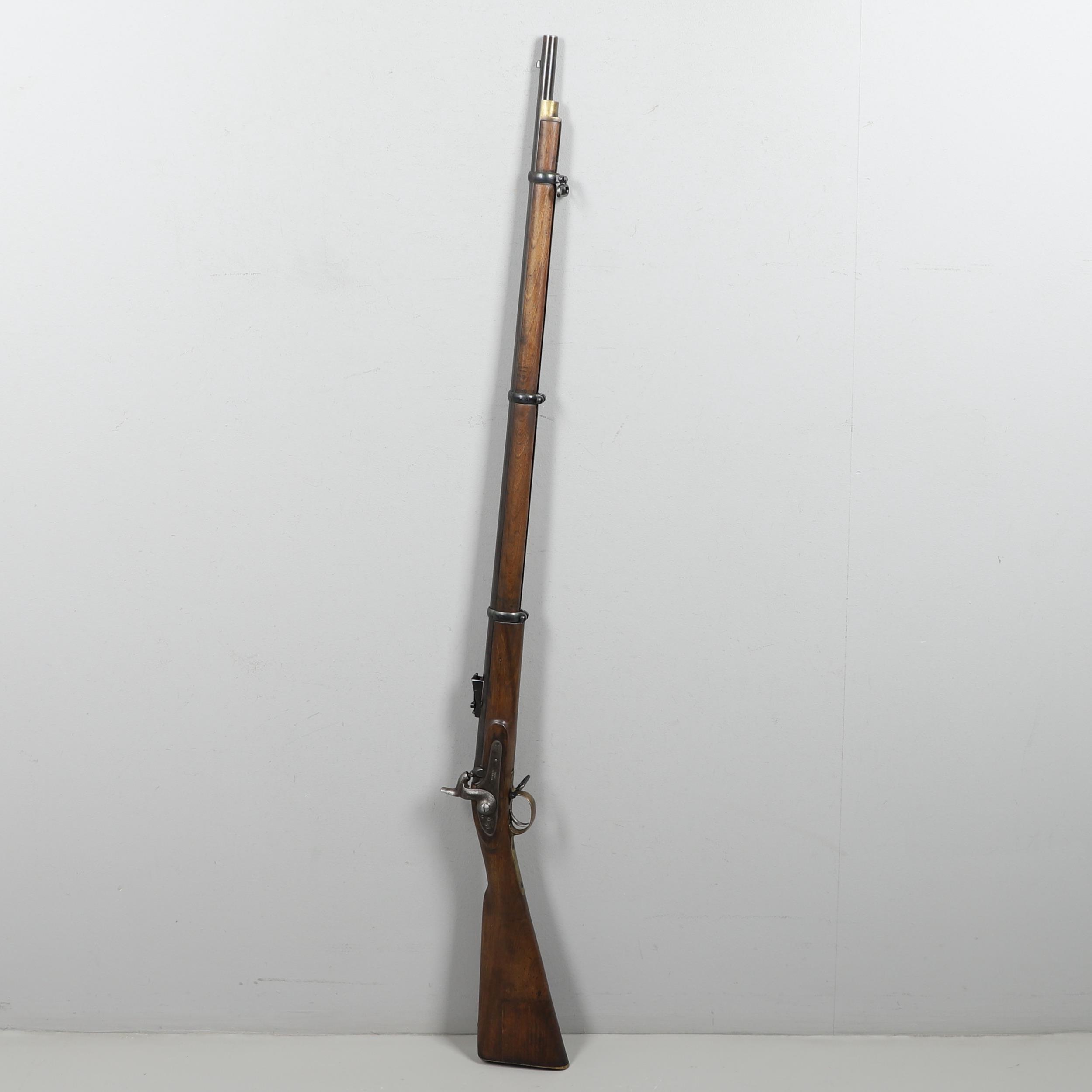 A TOWER ISSUED PATTERN 53 THREE BAND RIFLE. - Image 3 of 8