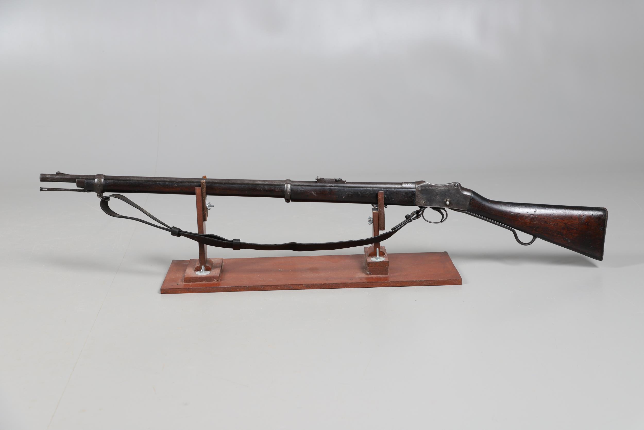 AN ENFIELD MARTINI HENRY MARK IV MILITARY RIFLE. - Image 3 of 21