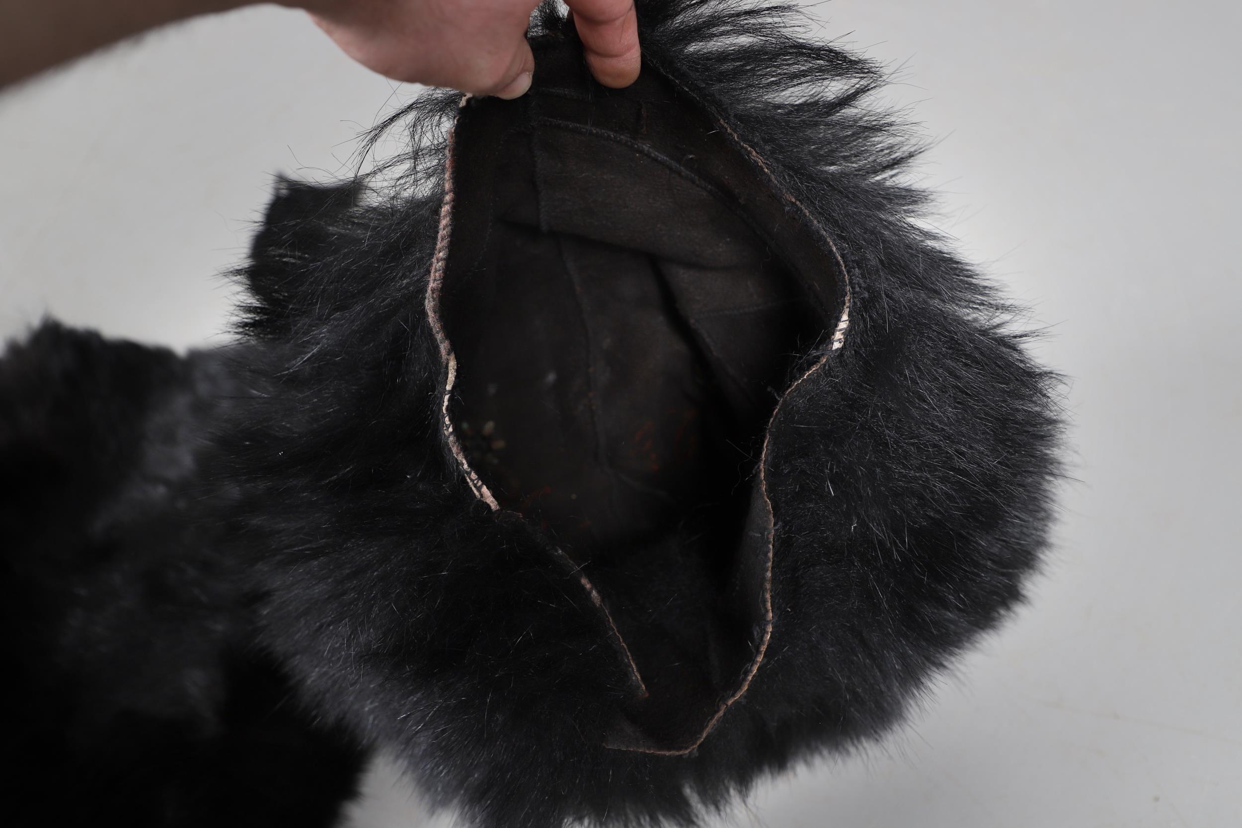 A UNIFORM BEARSKIN COVER AND A SIMILAR MUFF. - Image 4 of 6