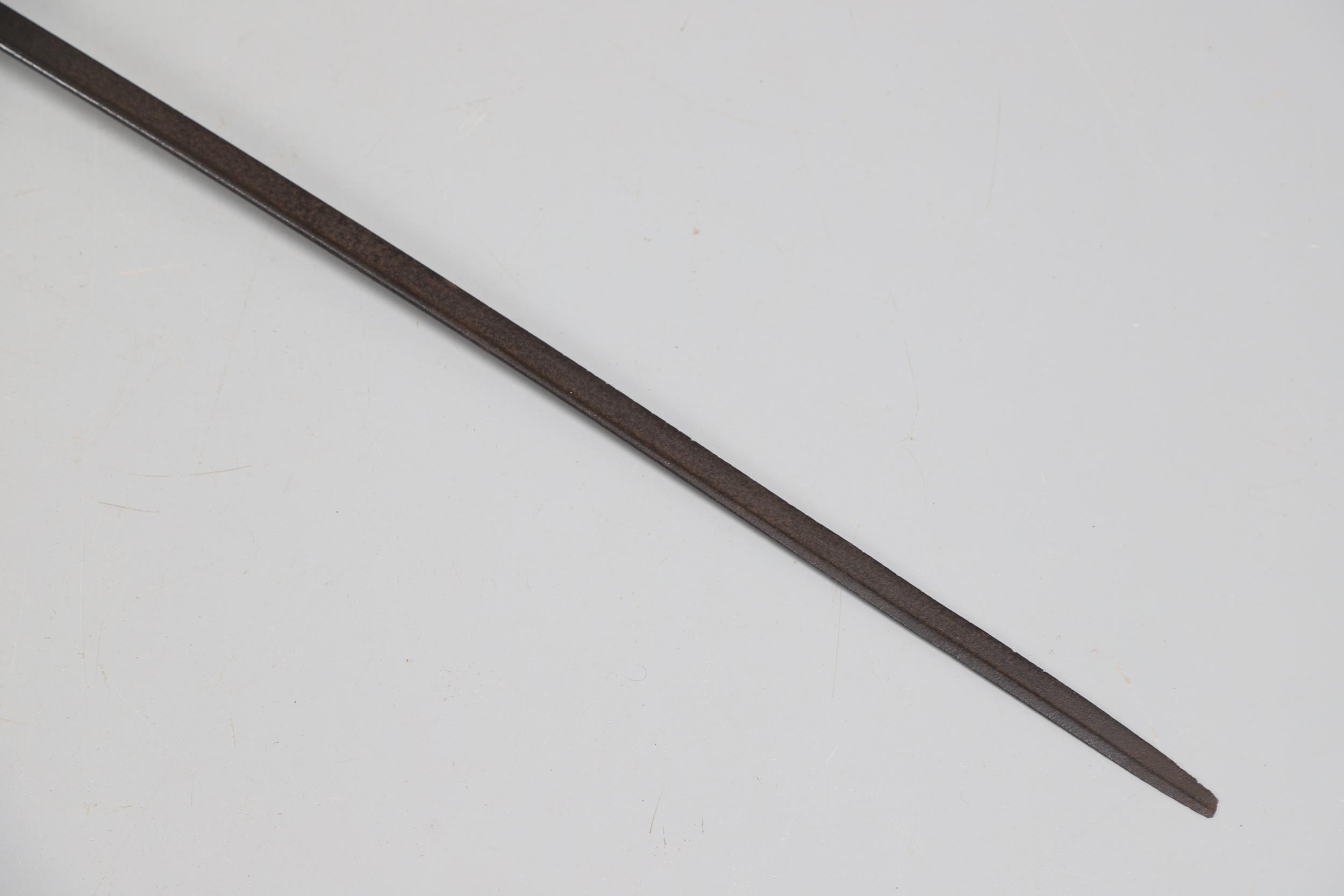 AN EAST INDIA COMPANY OFFICER'S 1822 PATTERN SWORD. - Image 9 of 10