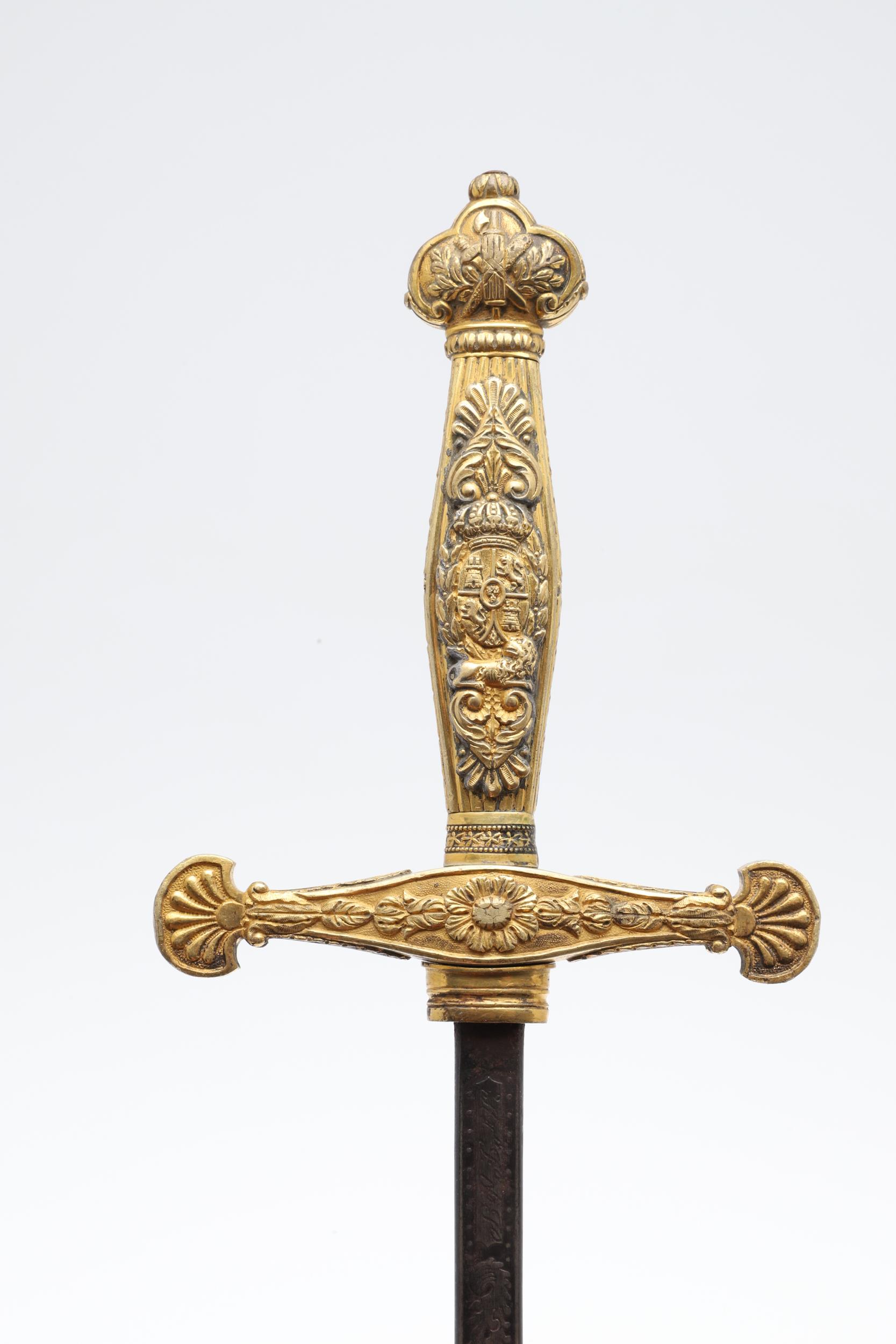 AN EARLY 19TH CENTURY SWORD OF THE GENTELMAN BODYGUARDS OF THE KING OF SPAIN. - Bild 10 aus 12
