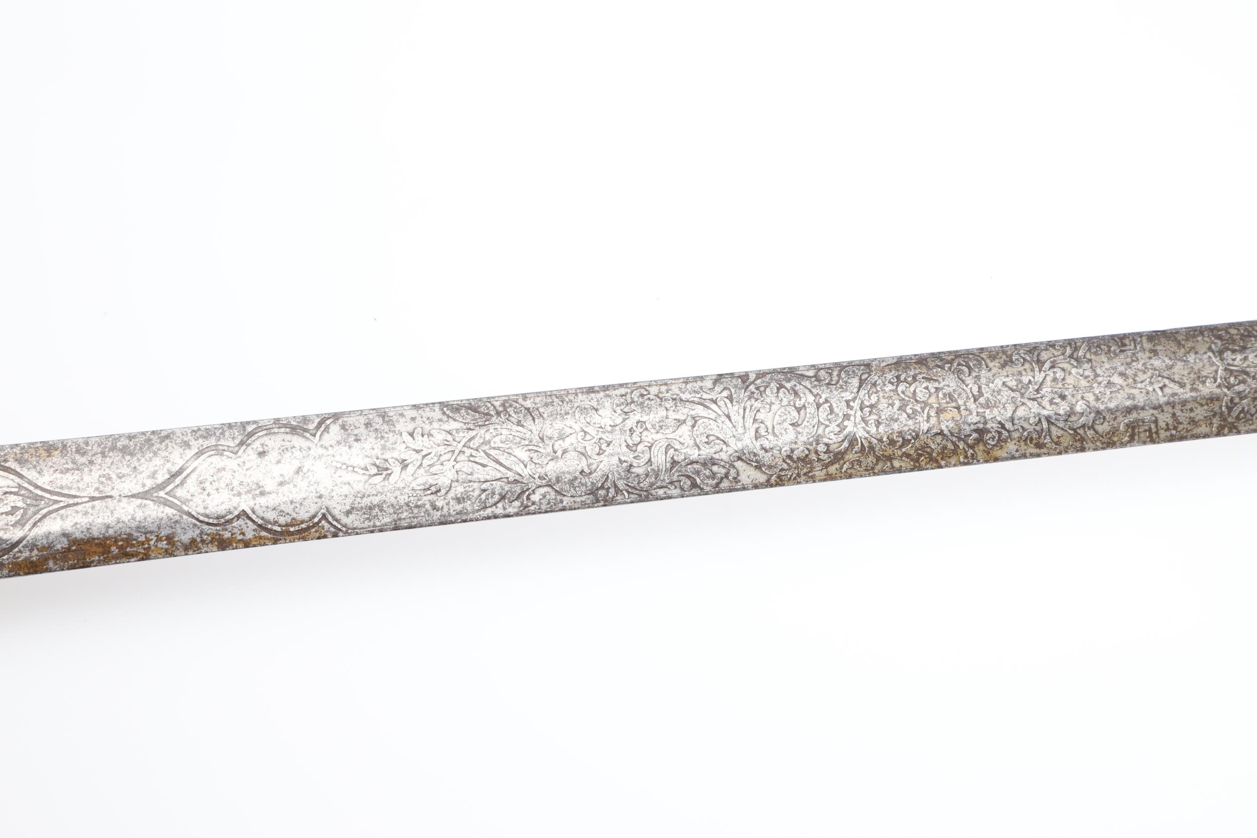 A VICTORIAN HONOURABLE ARTILLERY COMPANY OFFICER'S DRESS SWORD. - Image 11 of 14