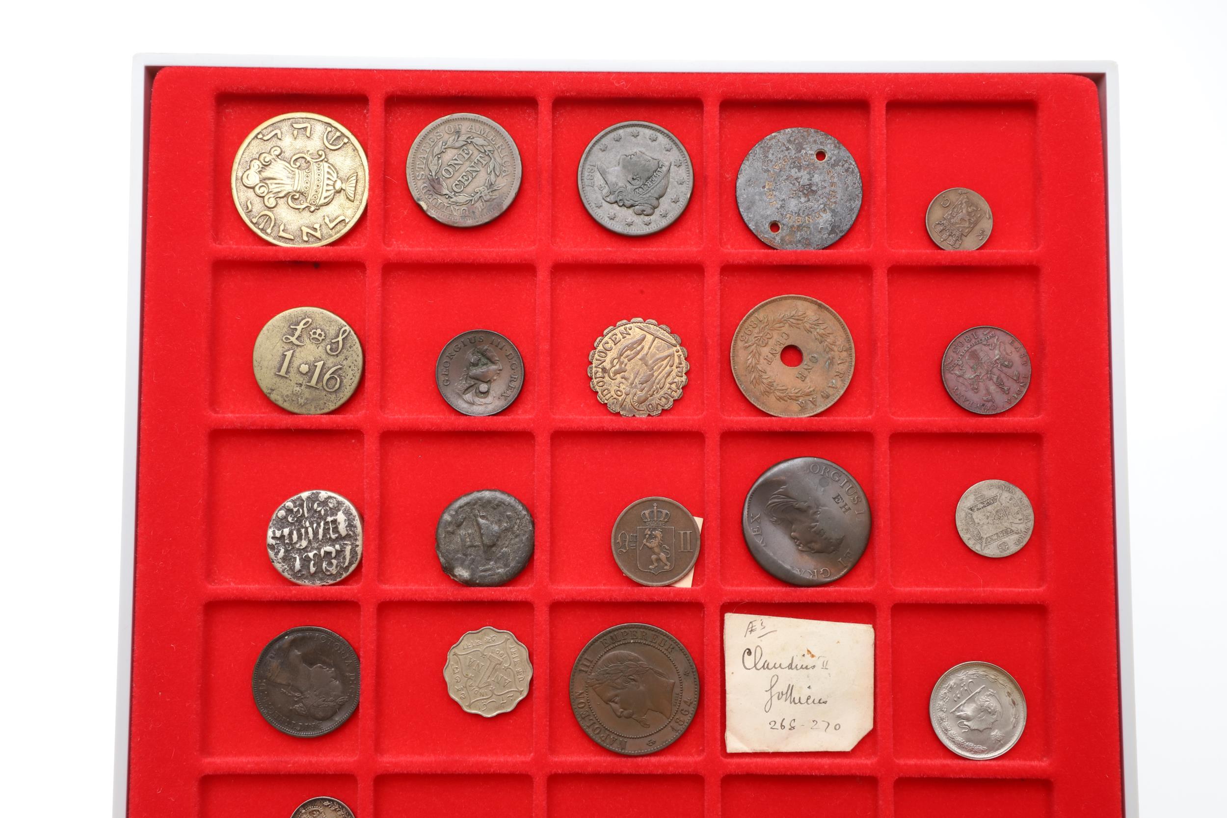 A COLLECTION OF WORLD COINS TO INCLUDE IRISH, AMERICAN AND OTHERS. - Image 2 of 3