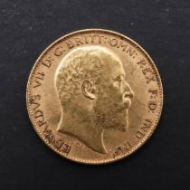 AN EDWARD VII HALF SOVEREIGN, 1910.