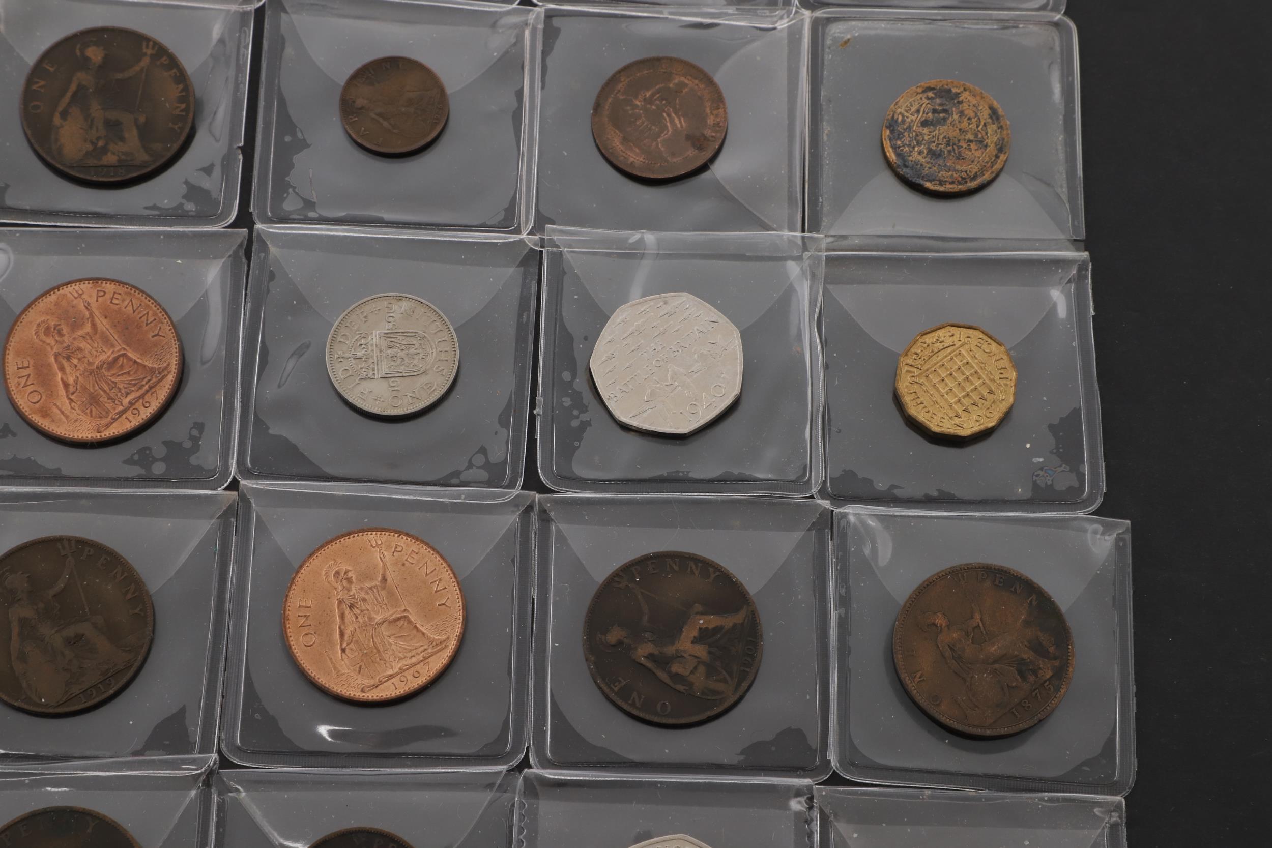 A COLLECTION THREEPENCE PIECES AND OTHER COINS. - Bild 12 aus 14