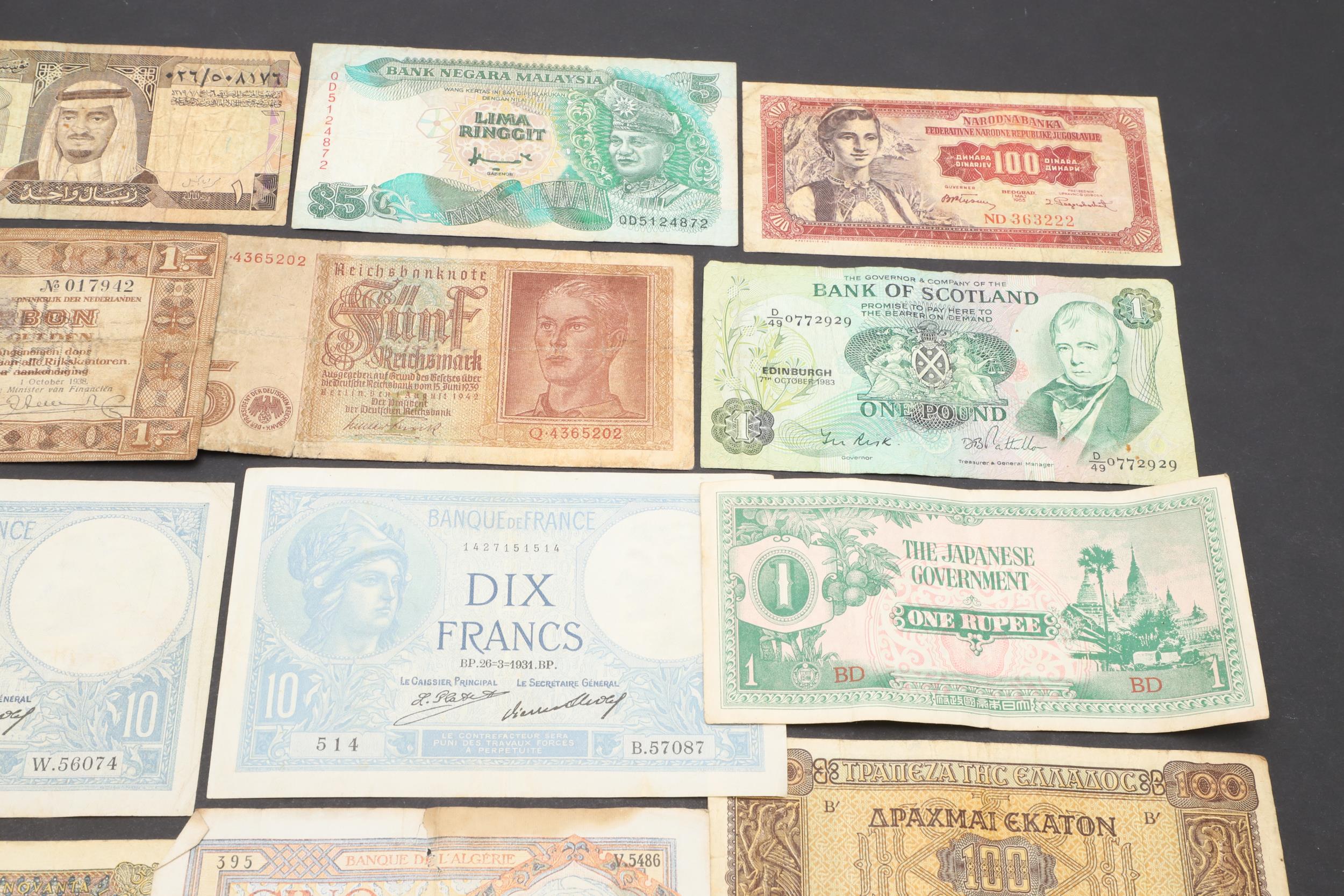 A MIXED COLLECTION OF WORLD BANKNOTES. - Image 3 of 12