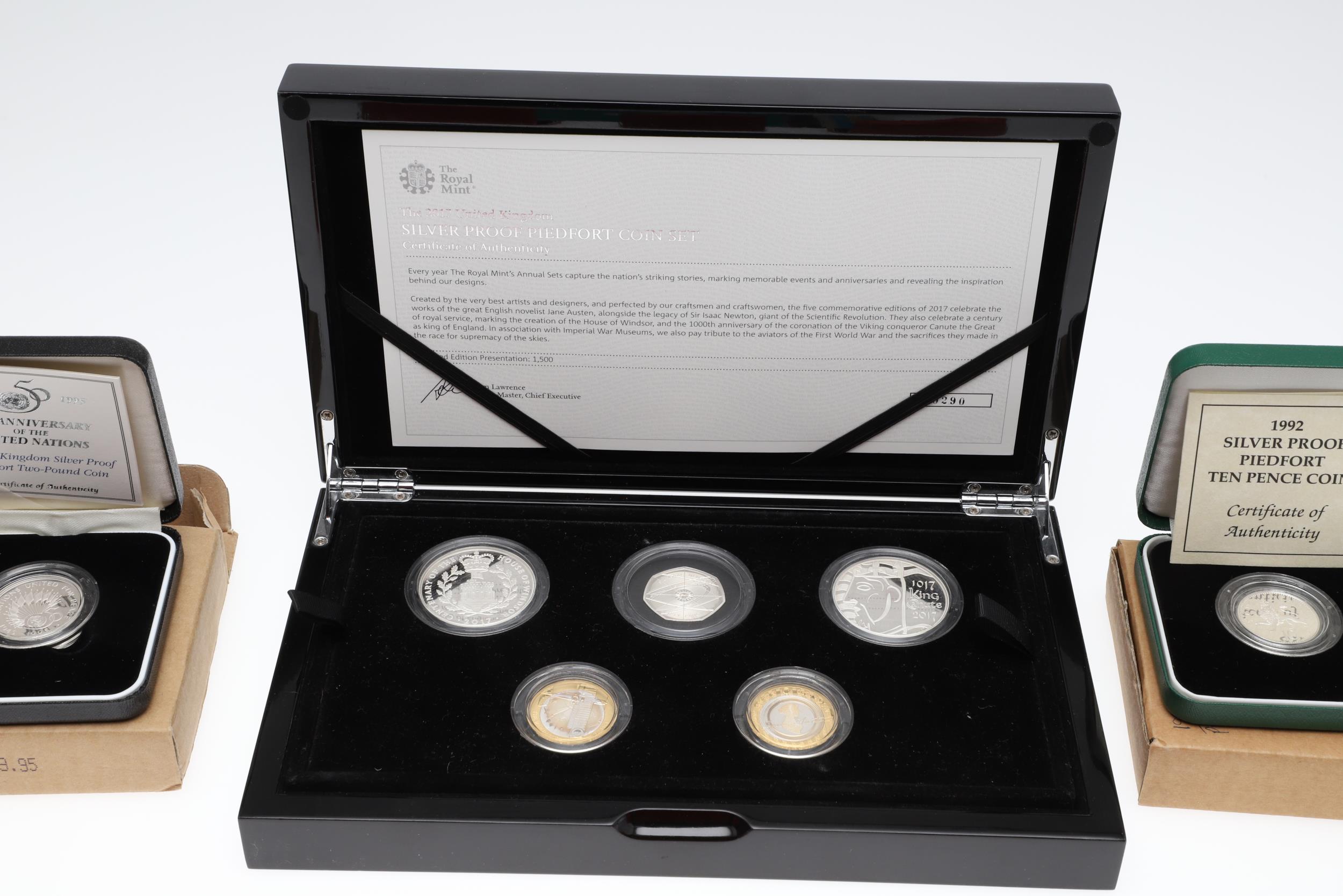 A COLLECTION OF ROYAL MINT PIEDFORT ISSUES TO INCLUDE 2017 SILVER PROOF PIEDFORT COIN SET. - Image 3 of 15