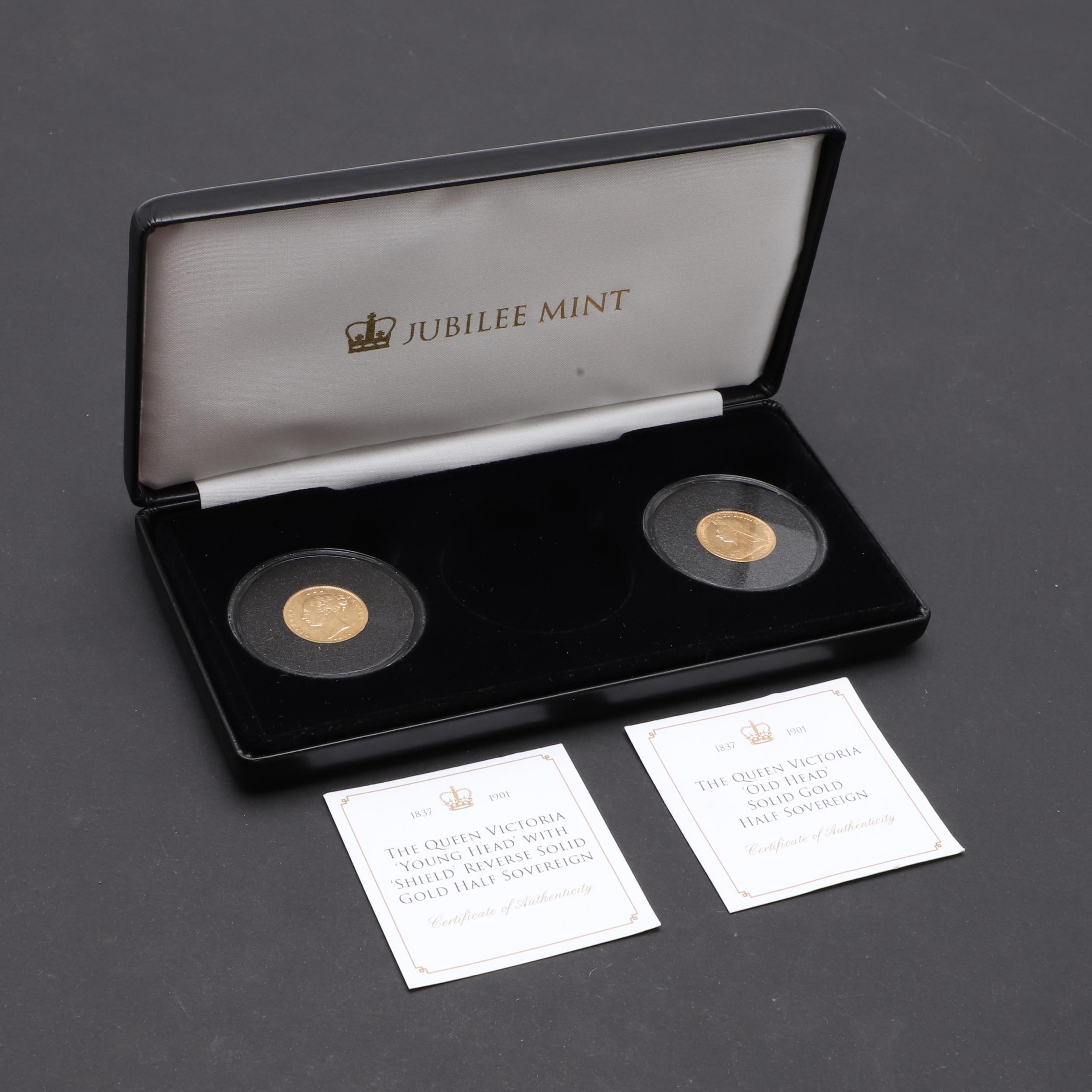 QUEEN VICTORIA, A PRESENTATION SET OF TWO HALF SOVEREIGNS, 1876 AND 1900.