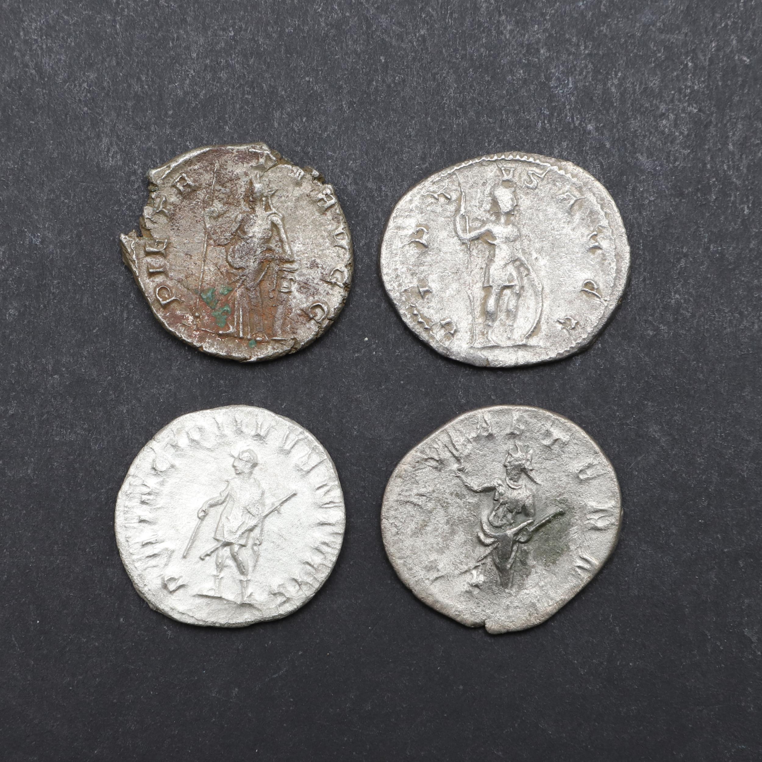 ROMAN IMPERIAL COINAGE: HERENNIUS ETRUSCUS, TREBONIANUS AND VOLUSIAN. VALERIANUS I, 251 - 260 A.D. - Image 2 of 3