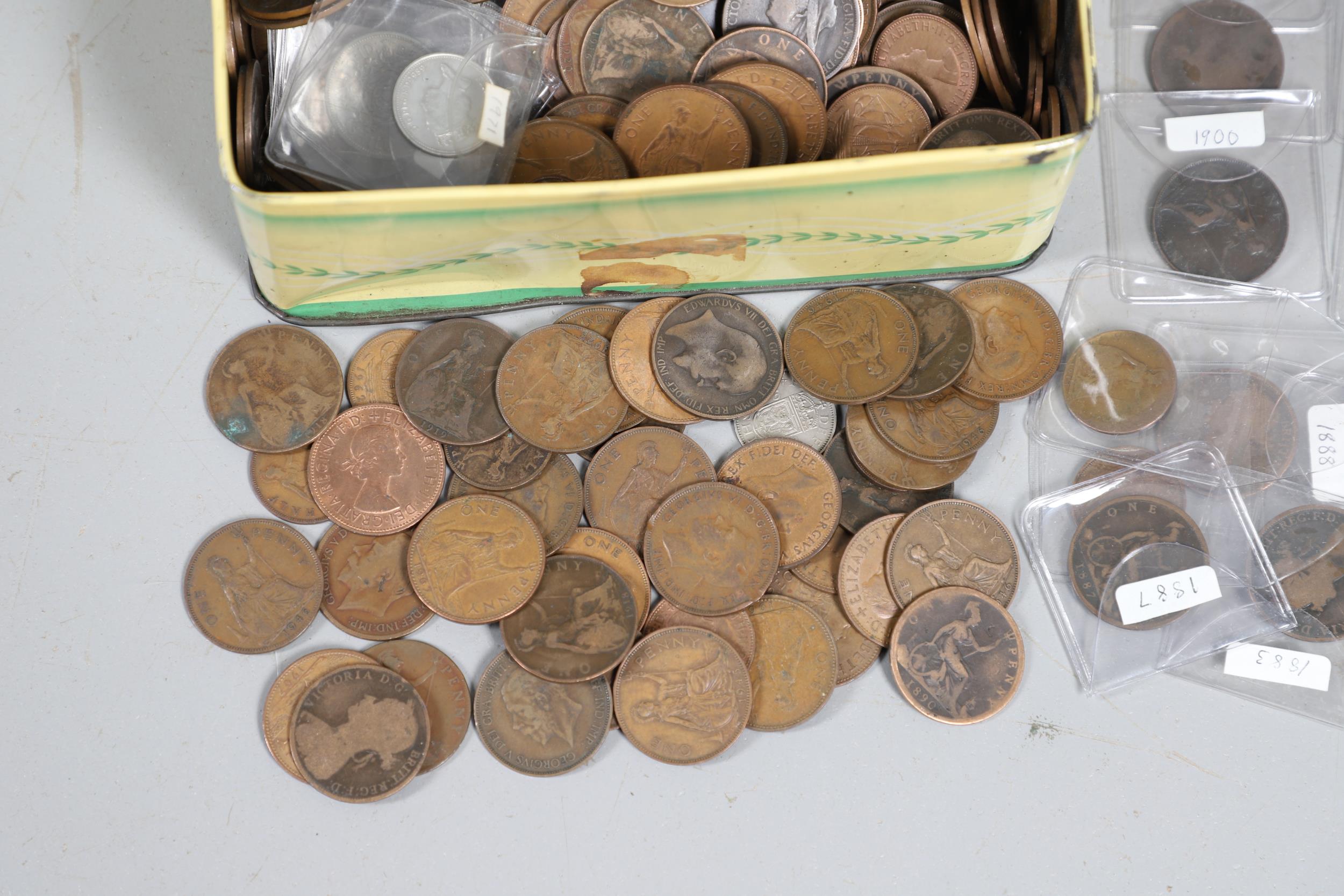 A MIXED COLLECTION OF COINS TO INCLUDE A FESTIVAL OF BRITAIN CROWN AND OTHERS. - Bild 14 aus 17